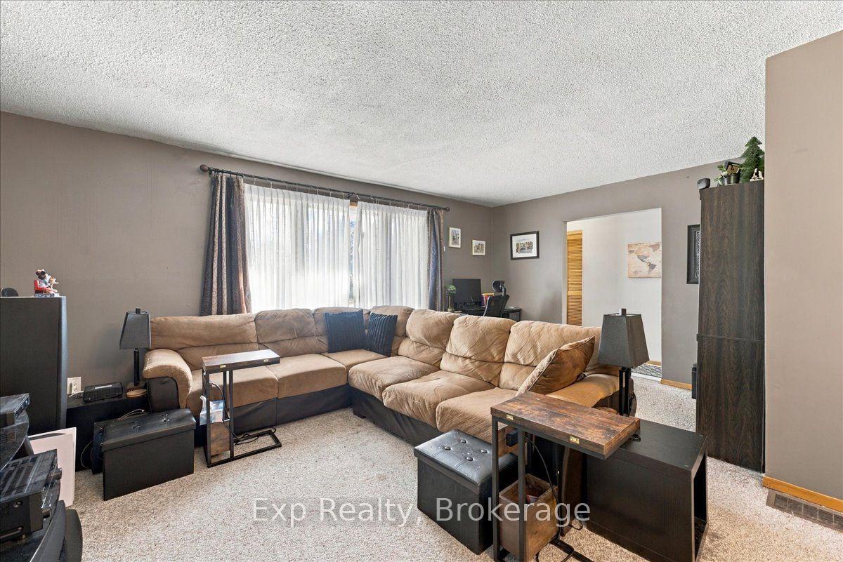Photo 10 of 804 Sherbrooke Street, Peterborough, Monaghan Ward 2 — HOMEH