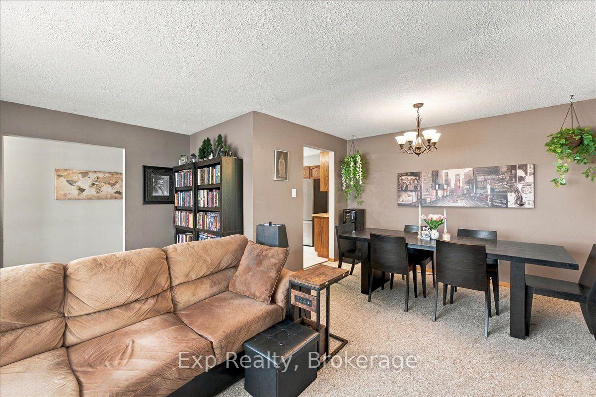 Photo 11 of 804 Sherbrooke Street, Peterborough, Monaghan Ward 2 — HOMEH