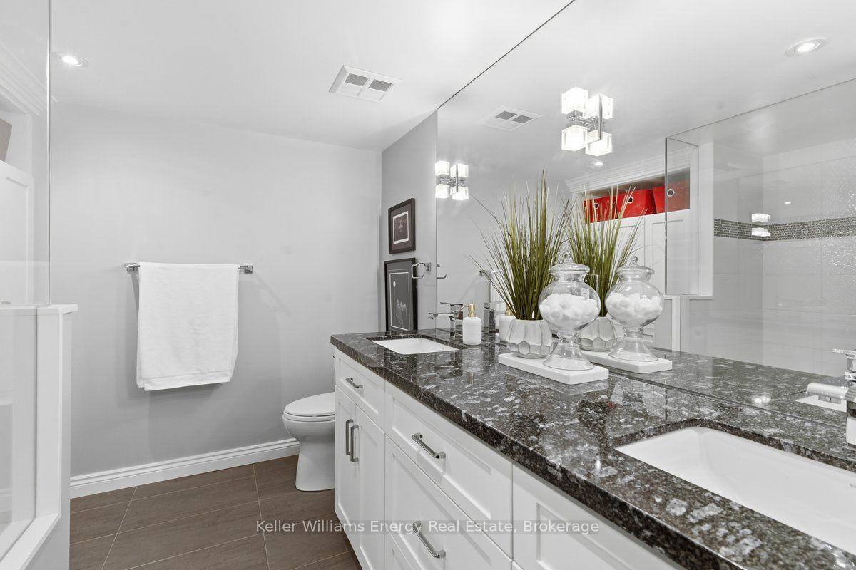 Photo 23 of Unit 806, 700 Wilson Road N, Oshawa, Centennial — HOMEH