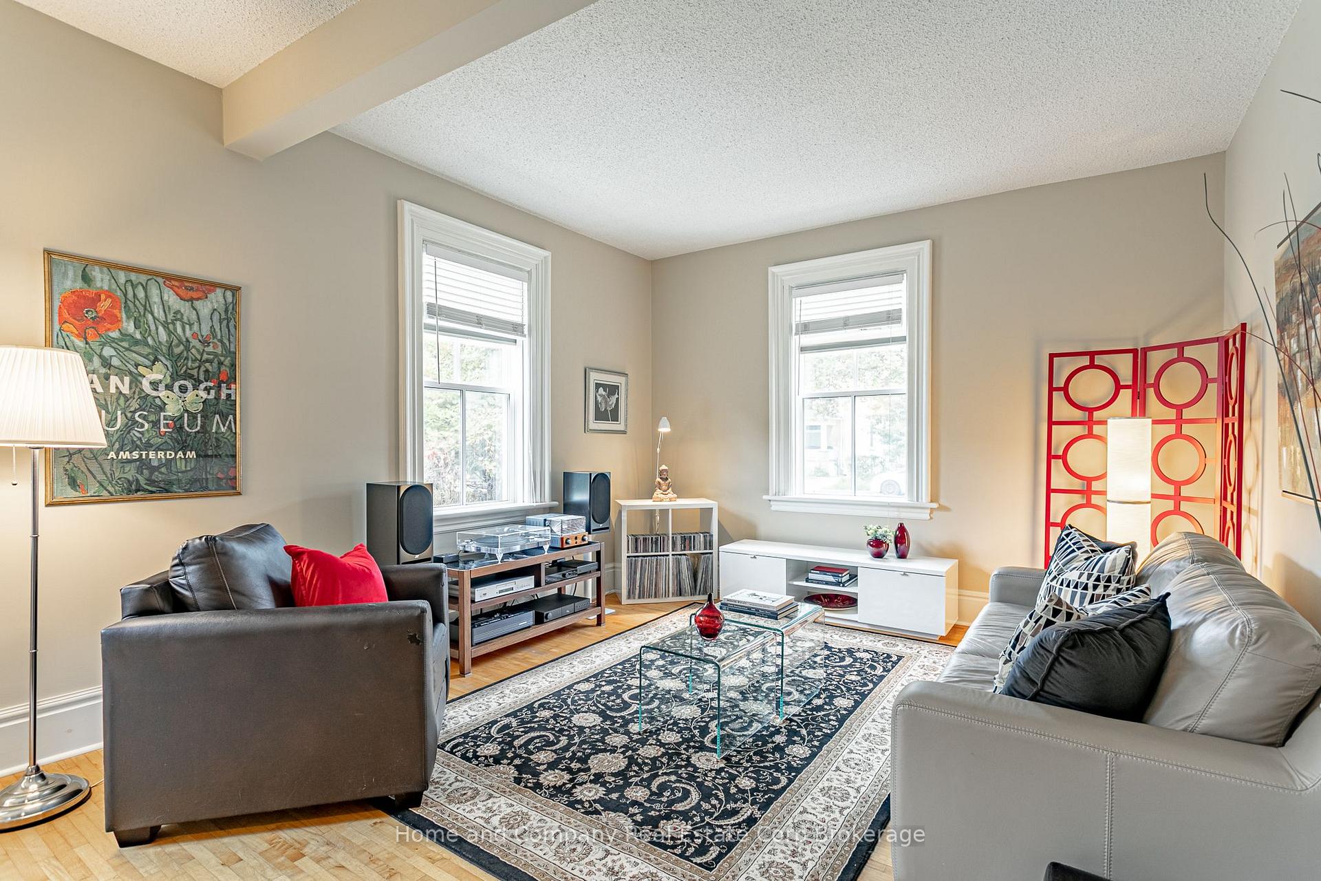 Photo 10 of 105 Centre Street, Stratford — HOMEH