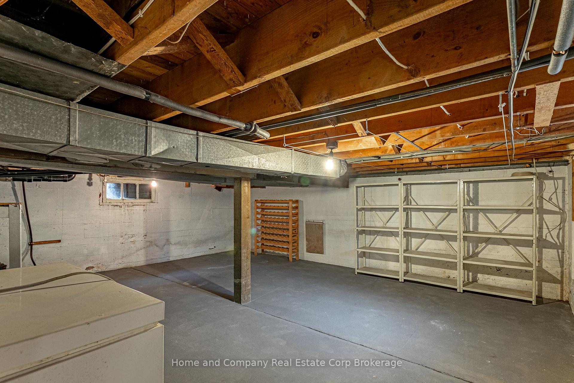 Photo 27 of 105 Centre Street, Stratford — HOMEH
