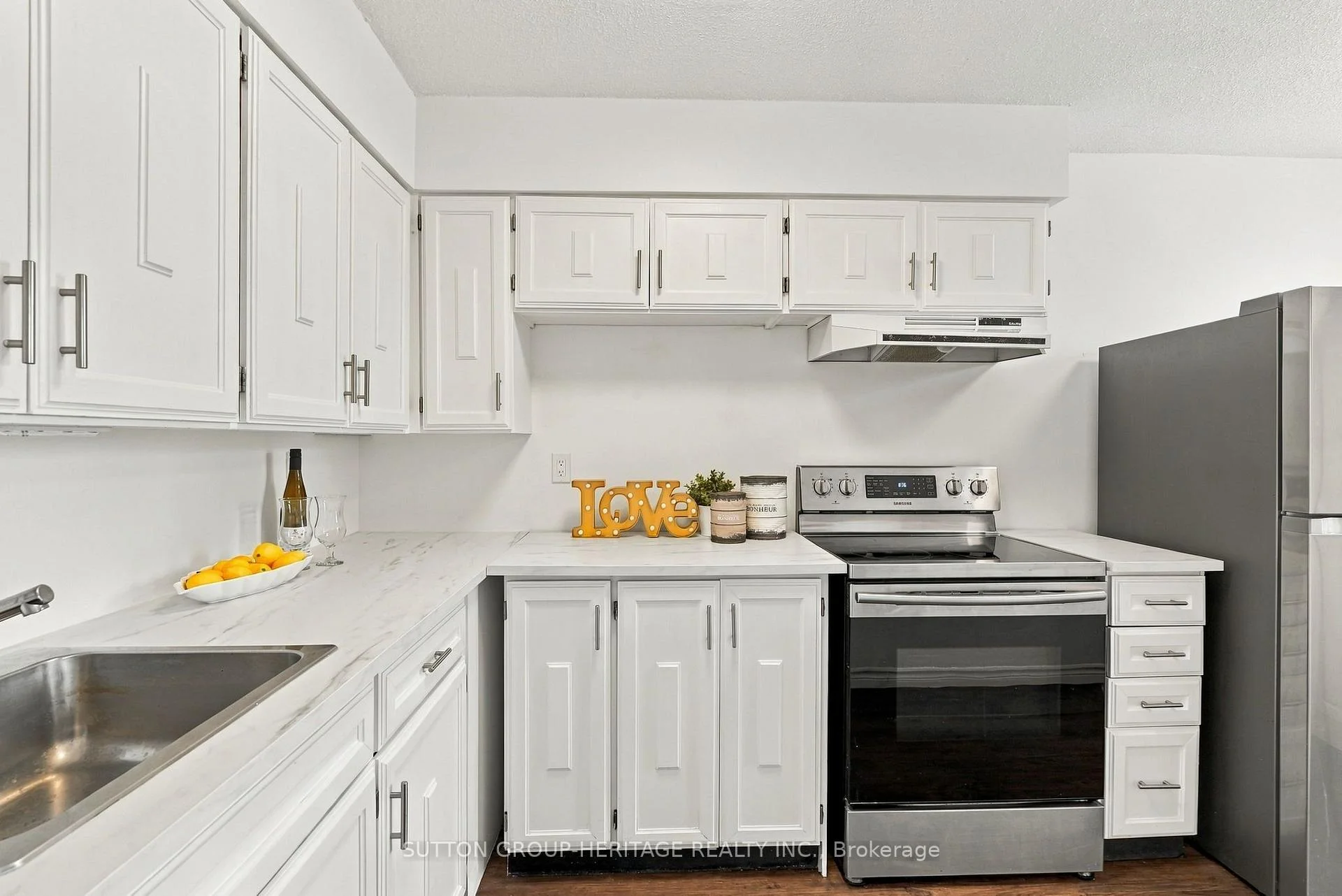 Photo 30 of Unit 406, 15390 Yonge Street, Aurora, Aurora Village — HOMEH