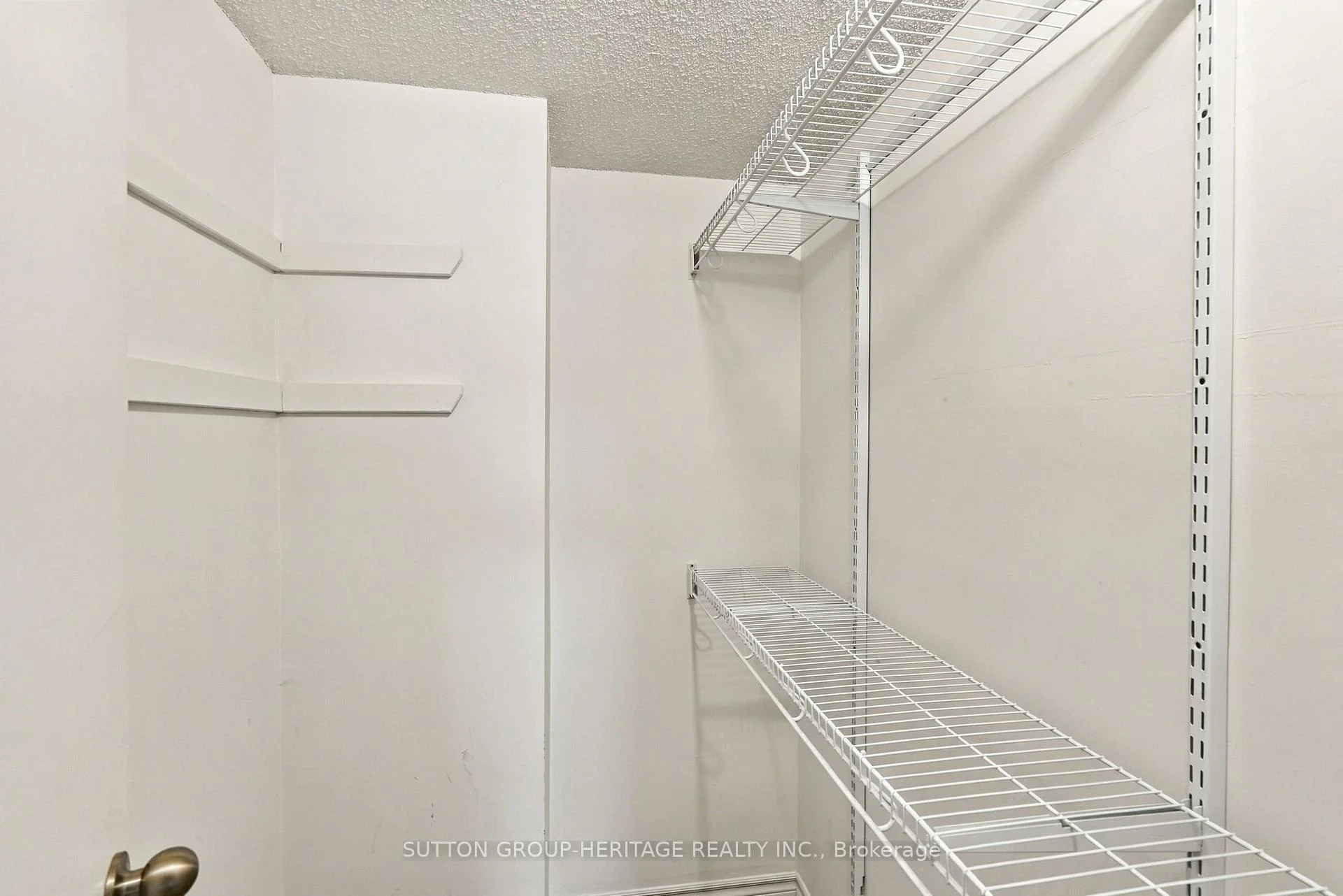 Photo 41 of Unit 406, 15390 Yonge Street, Aurora, Aurora Village — HOMEH