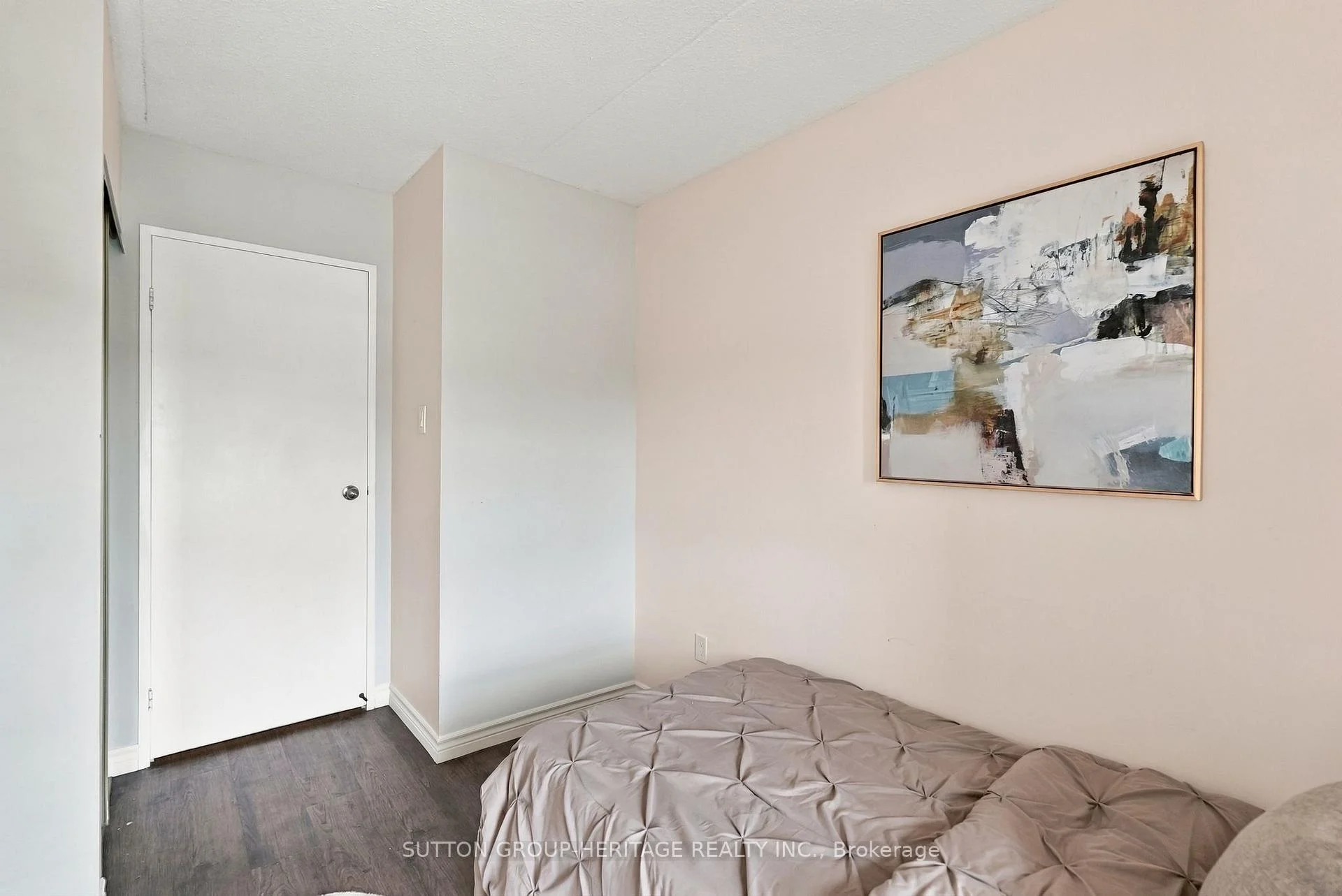 Photo 49 of Unit 406, 15390 Yonge Street, Aurora, Aurora Village — HOMEH