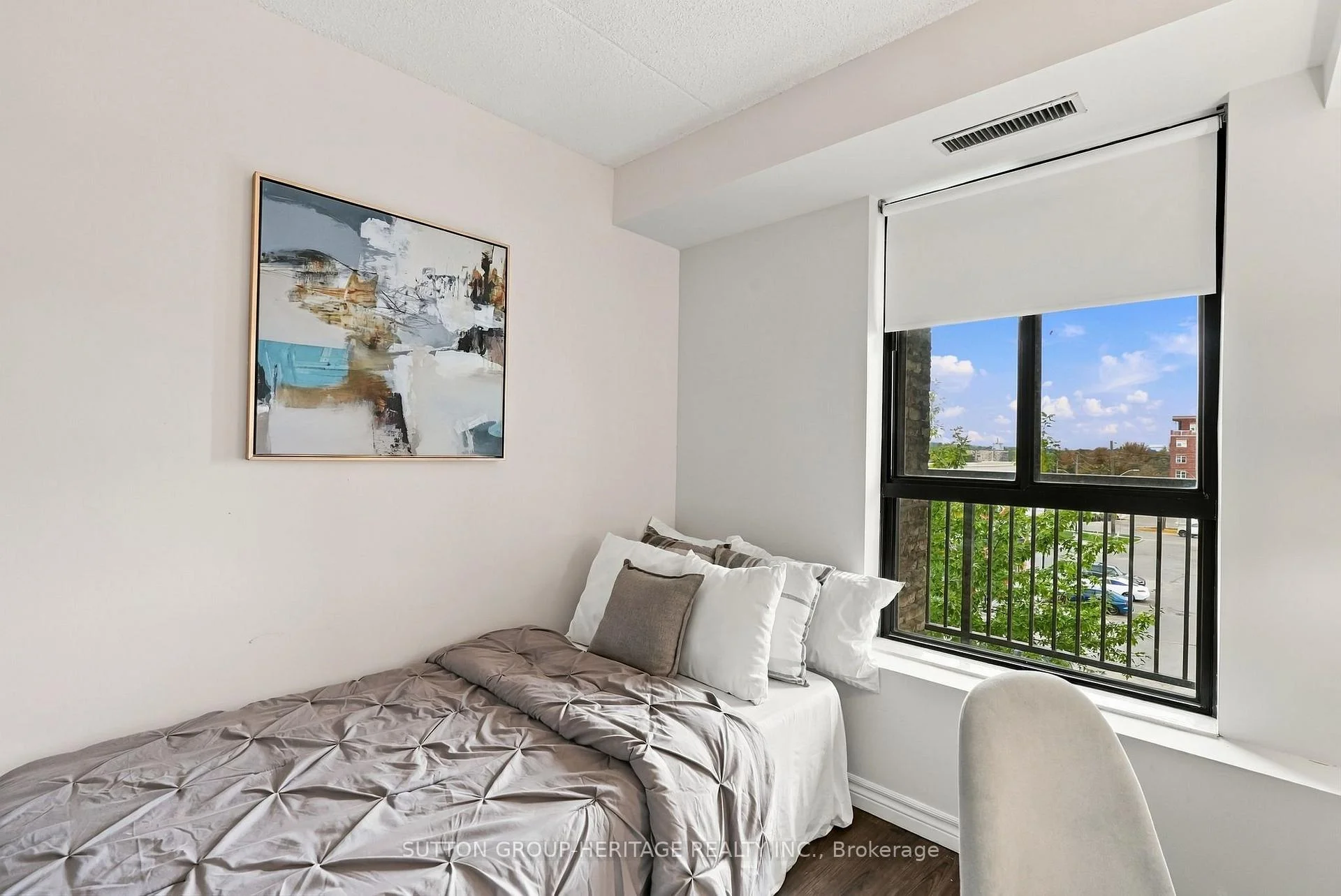Photo 50 of Unit 406, 15390 Yonge Street, Aurora, Aurora Village — HOMEH