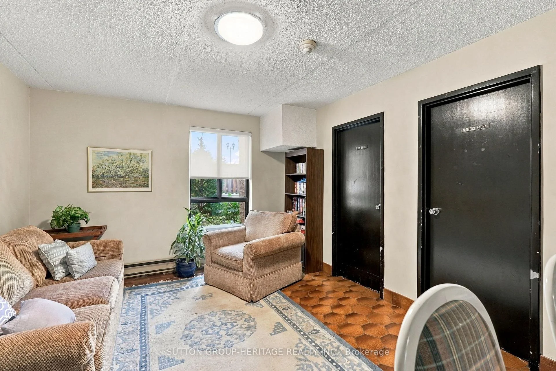 Photo 52 of Unit 406, 15390 Yonge Street, Aurora, Aurora Village — HOMEH