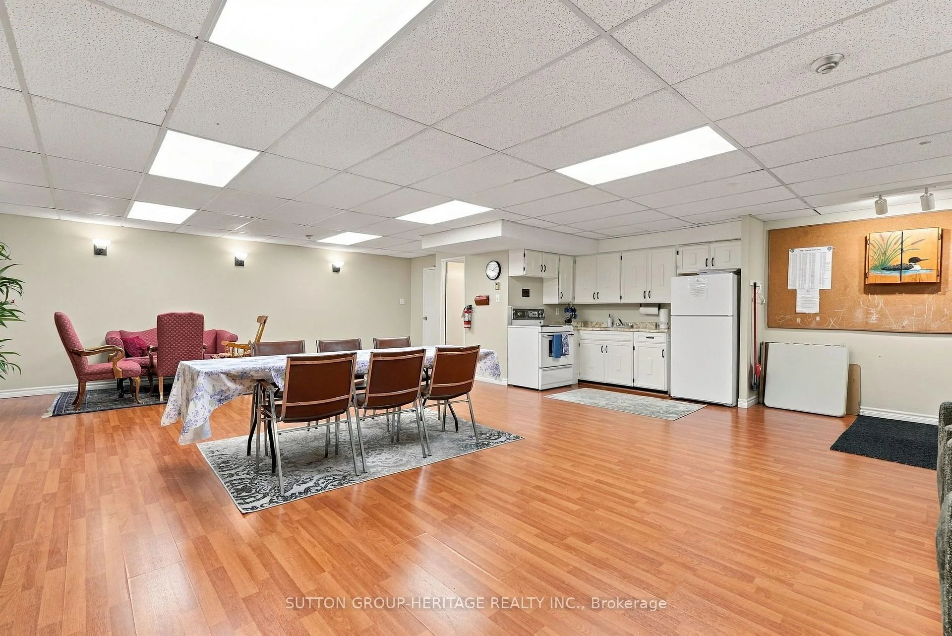Photo 56 of Unit 406, 15390 Yonge Street, Aurora, Aurora Village — HOMEH