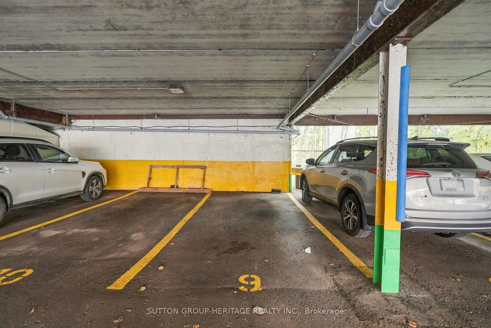 Photo 62 of Unit 406, 15390 Yonge Street, Aurora, Aurora Village — HOMEH