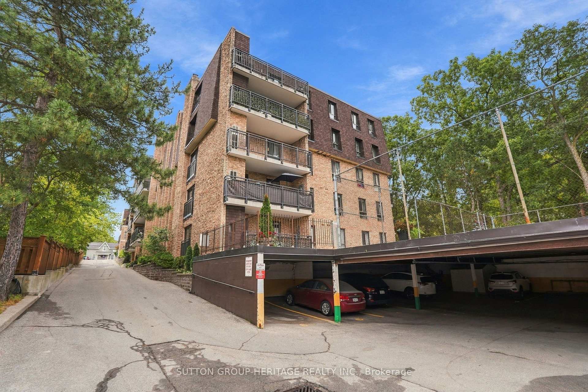 Photo 60 of Unit 406, 15390 Yonge Street, Aurora, Aurora Village — HOMEH