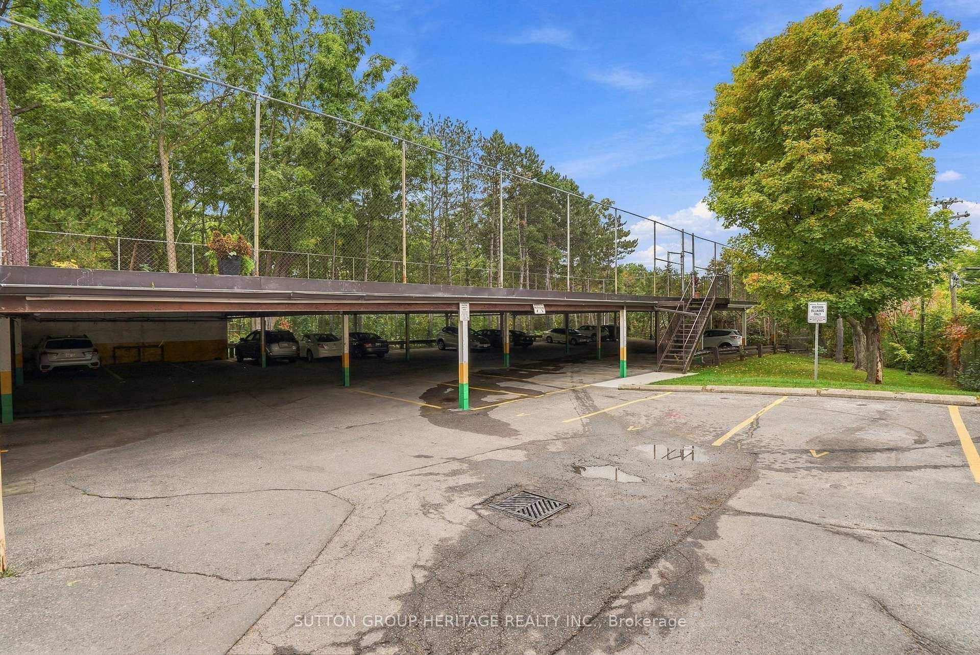 Photo 61 of Unit 406, 15390 Yonge Street, Aurora, Aurora Village — HOMEH