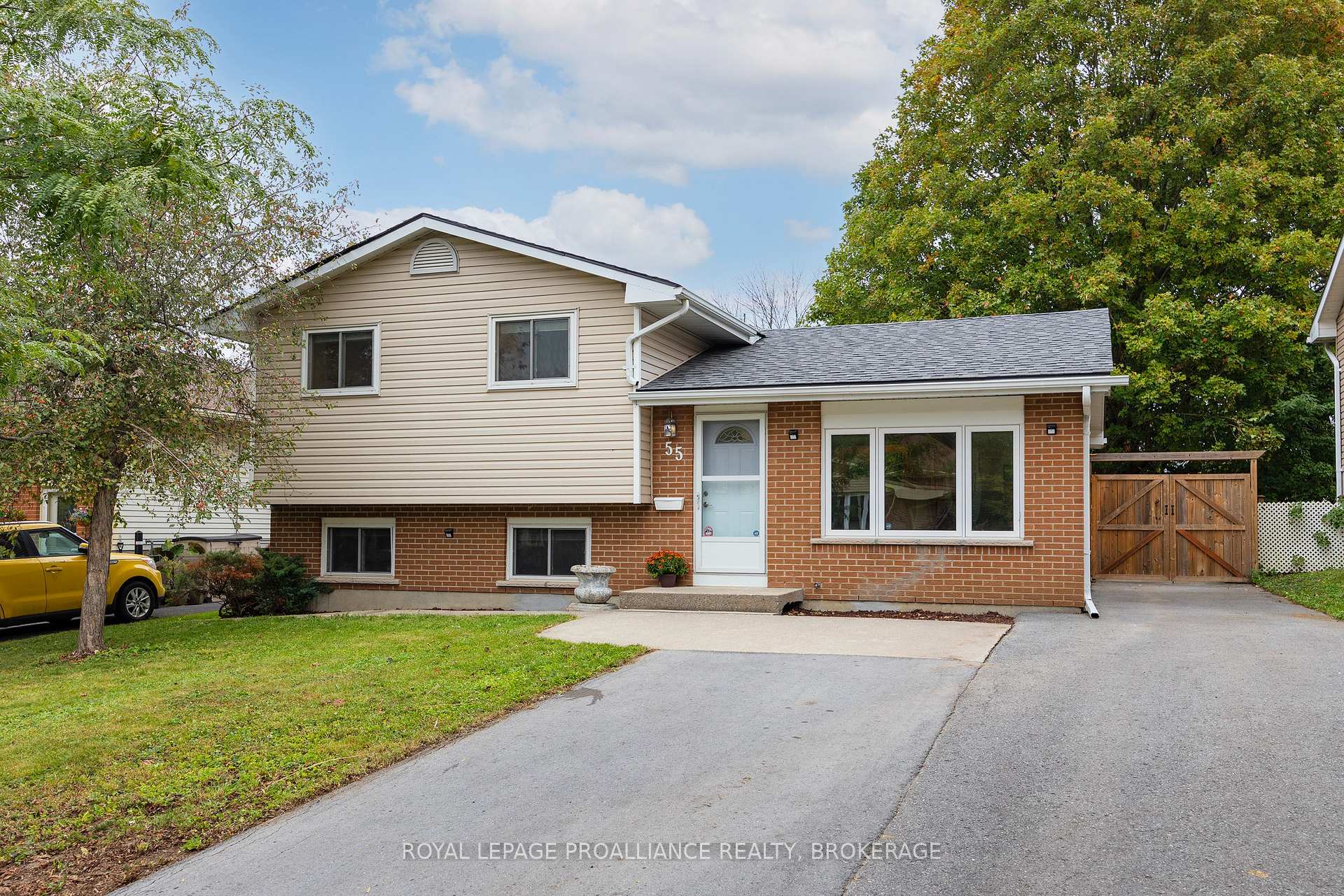Photo 2 of 55 Folger Street, Kingston, Rideau — HOMEH