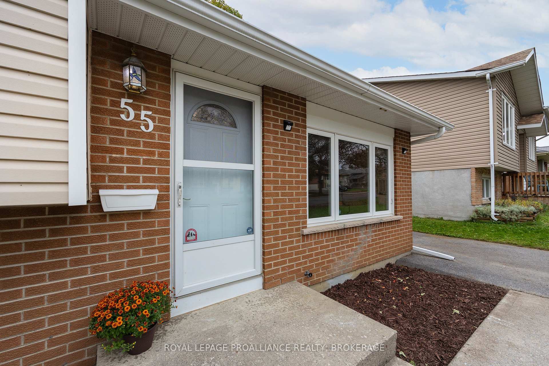 Photo 5 of 55 Folger Street, Kingston, Rideau — HOMEH