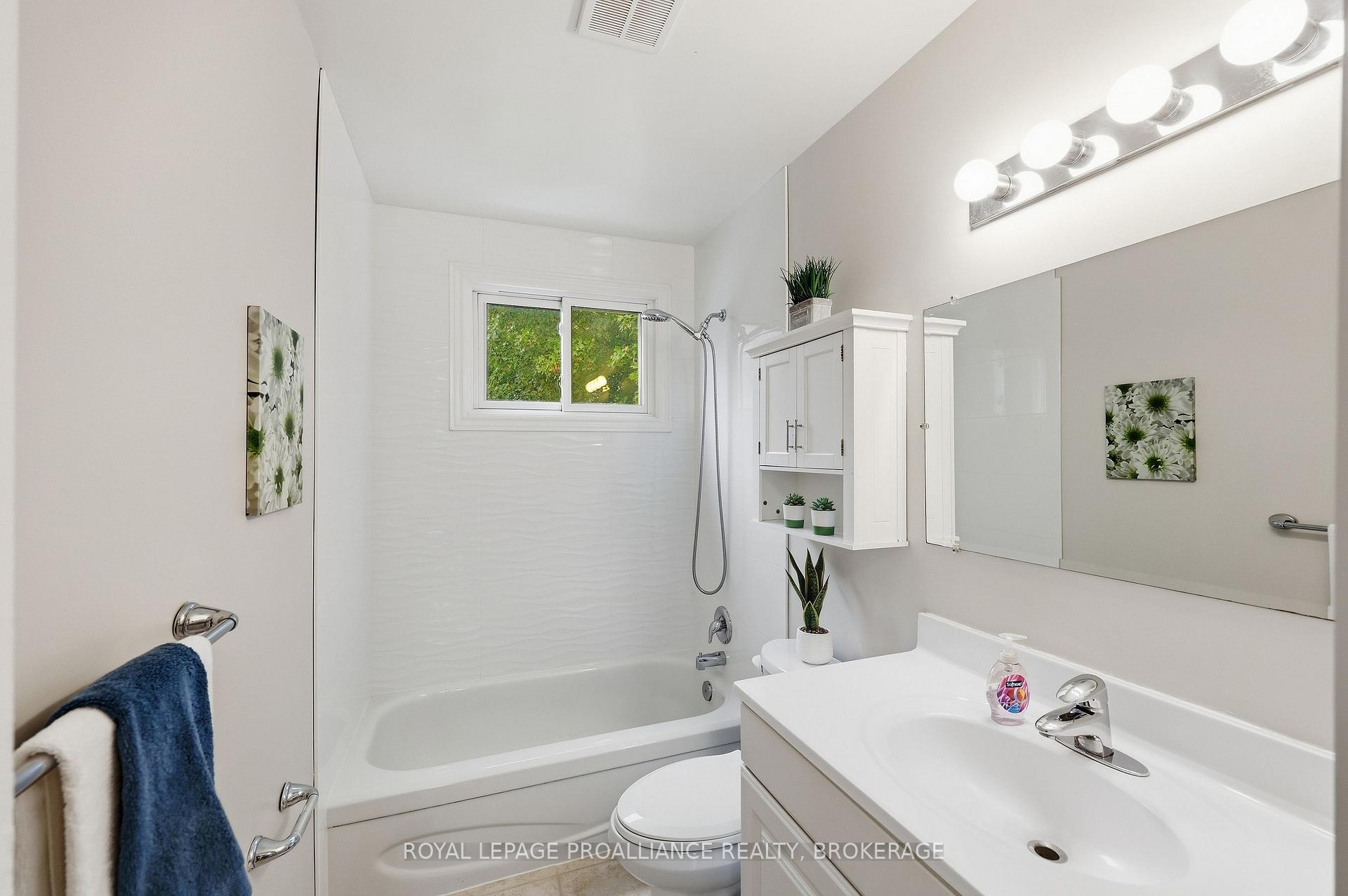 Photo 31 of 55 Folger Street, Kingston, Rideau — HOMEH