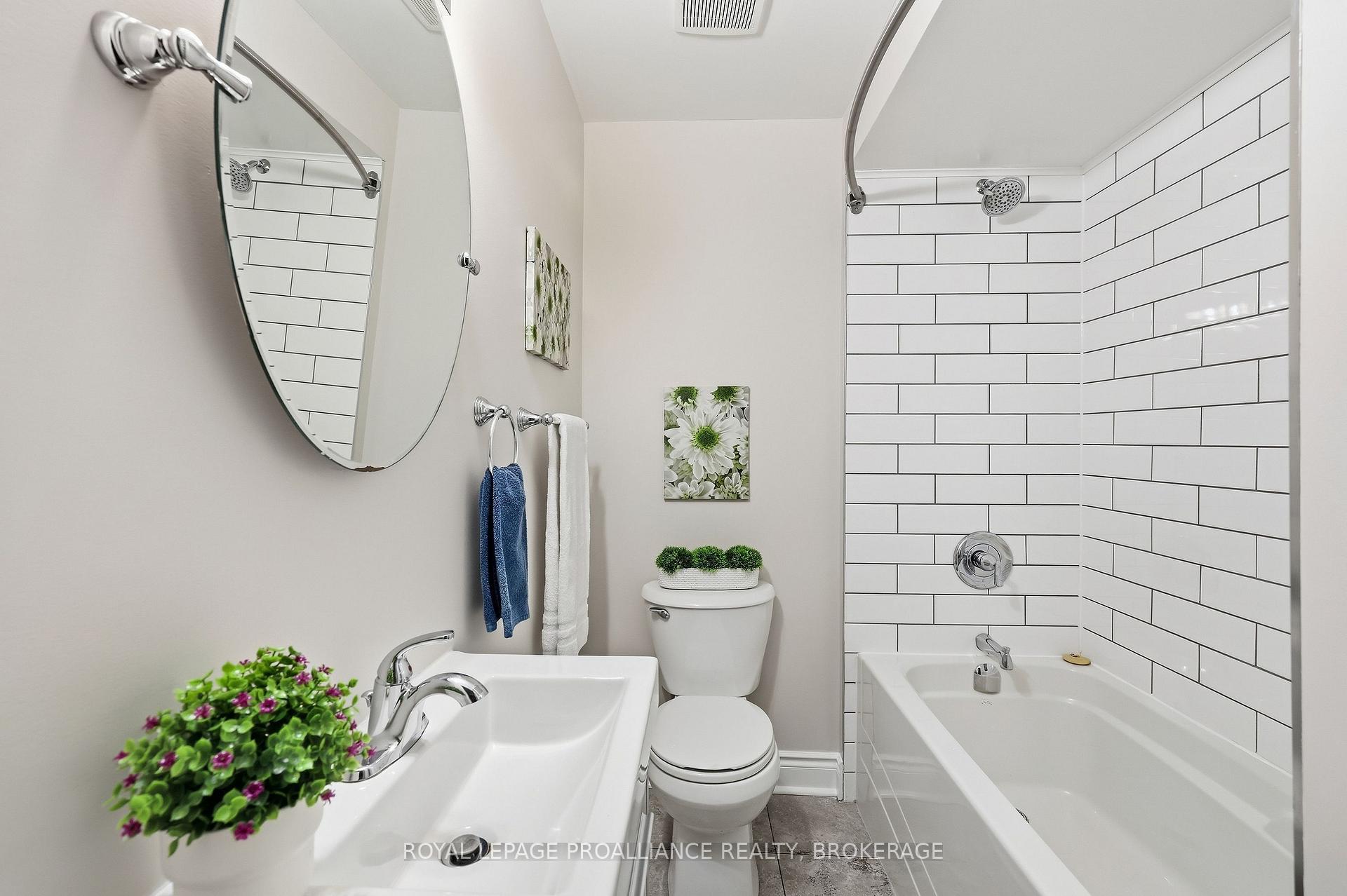 Photo 39 of 55 Folger Street, Kingston, Rideau — HOMEH