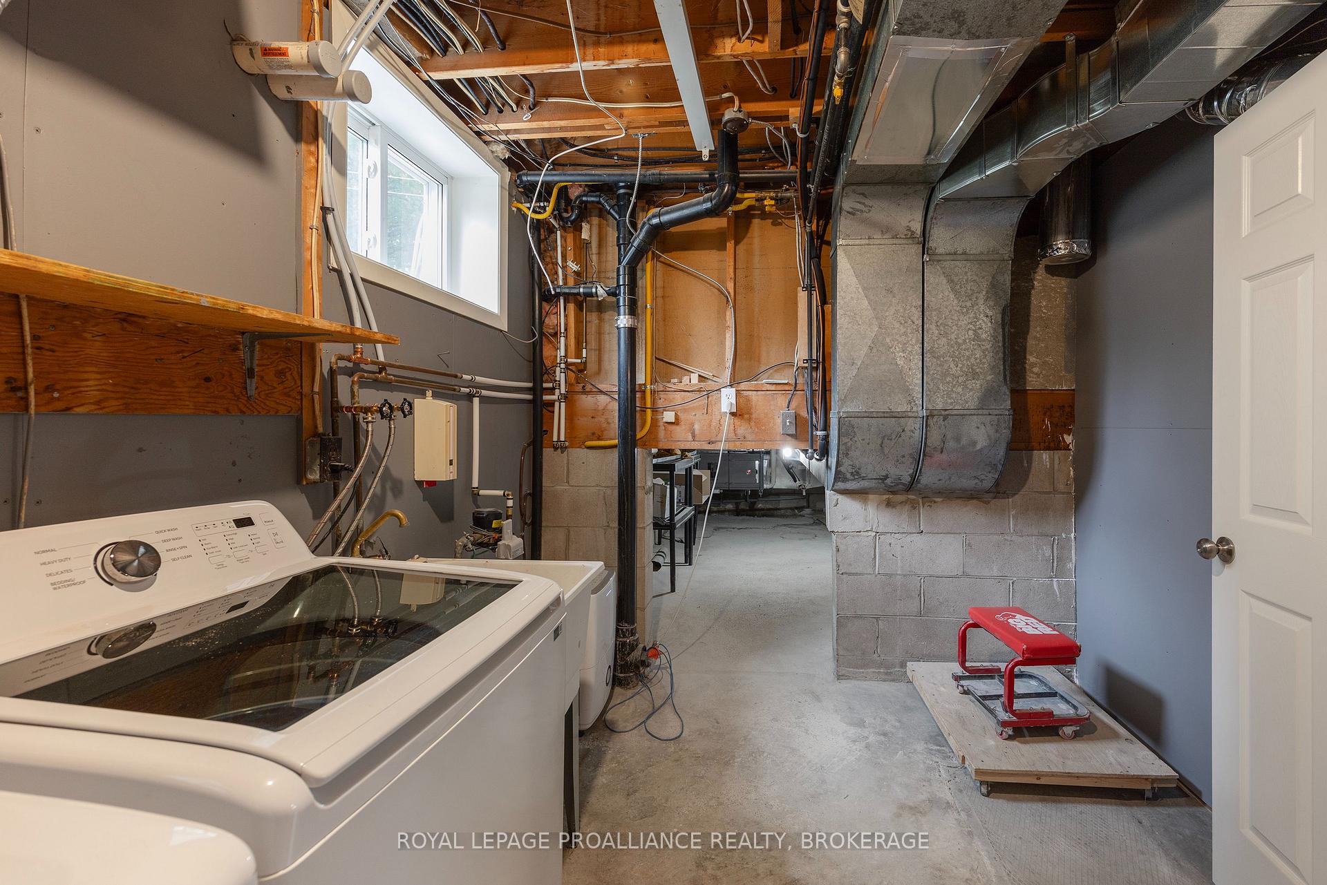 Photo 41 of 55 Folger Street, Kingston, Rideau — HOMEH