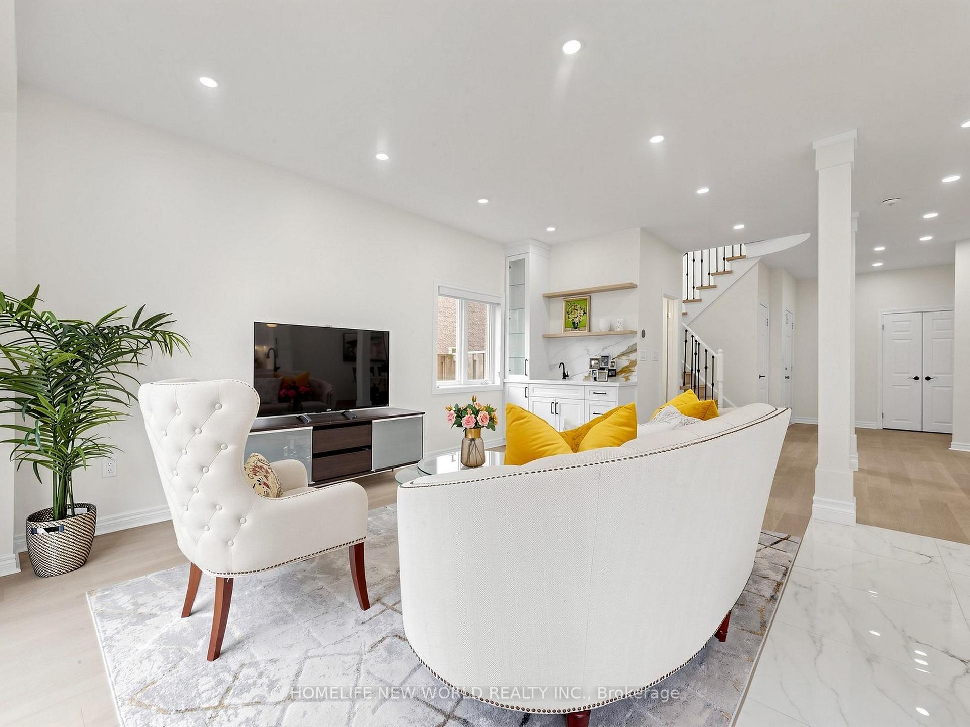Photo 7 of 7 Monaco Crescent, Richmond Hill, Rouge Woods — HOMEH