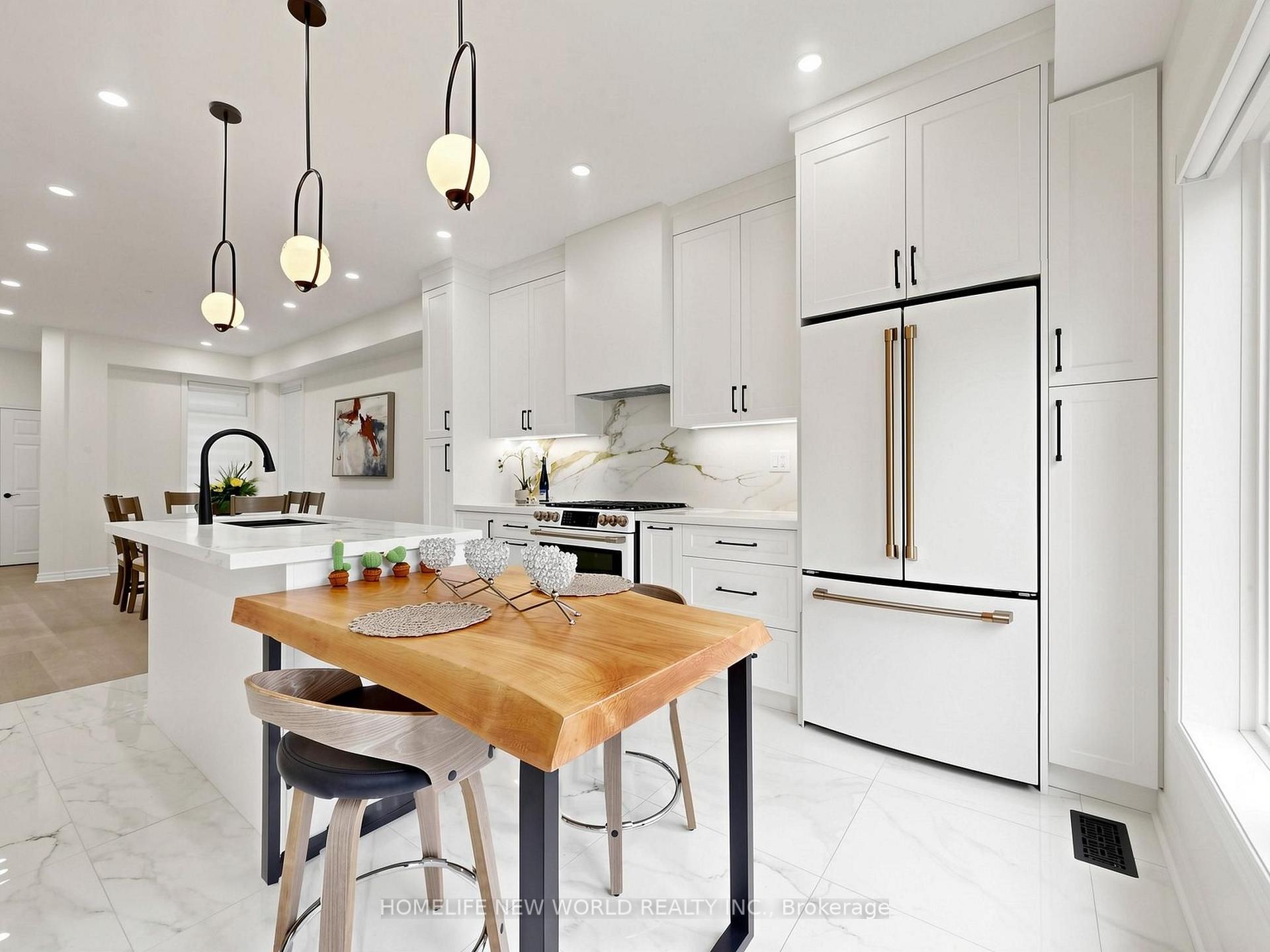 Photo 14 of 7 Monaco Crescent, Richmond Hill, Rouge Woods — HOMEH