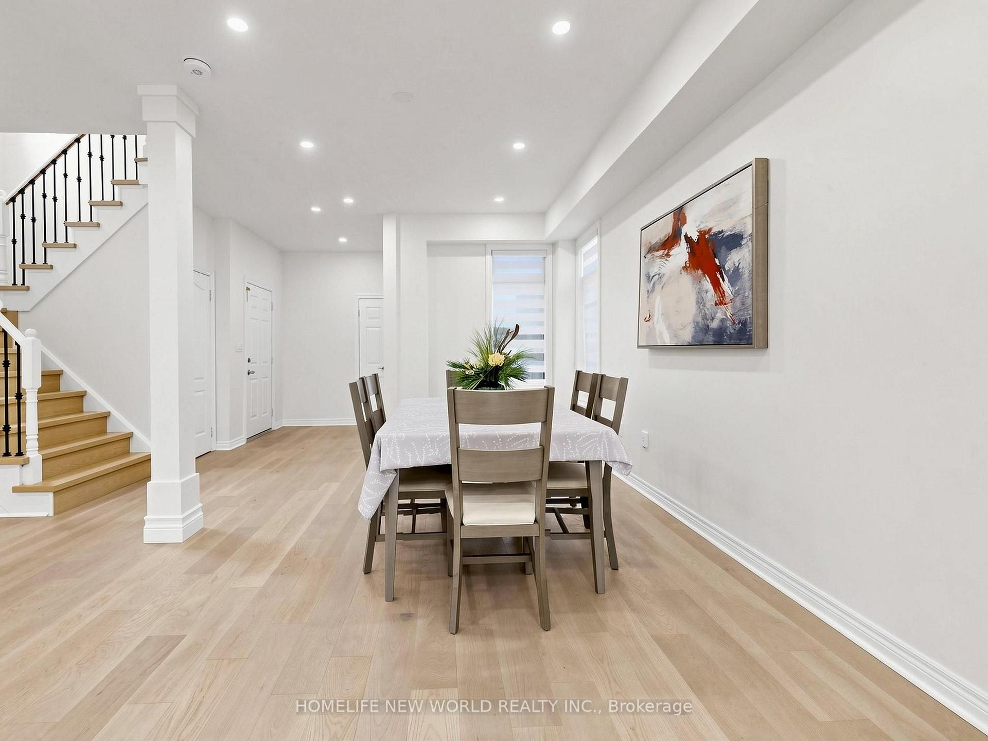Photo 16 of 7 Monaco Crescent, Richmond Hill, Rouge Woods — HOMEH