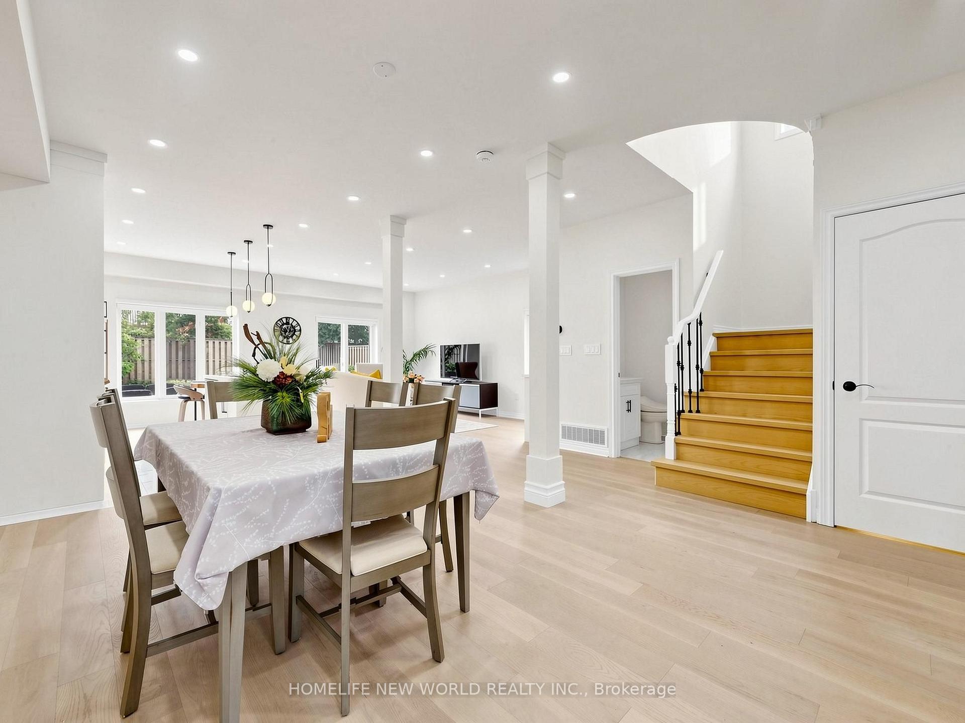 Photo 17 of 7 Monaco Crescent, Richmond Hill, Rouge Woods — HOMEH