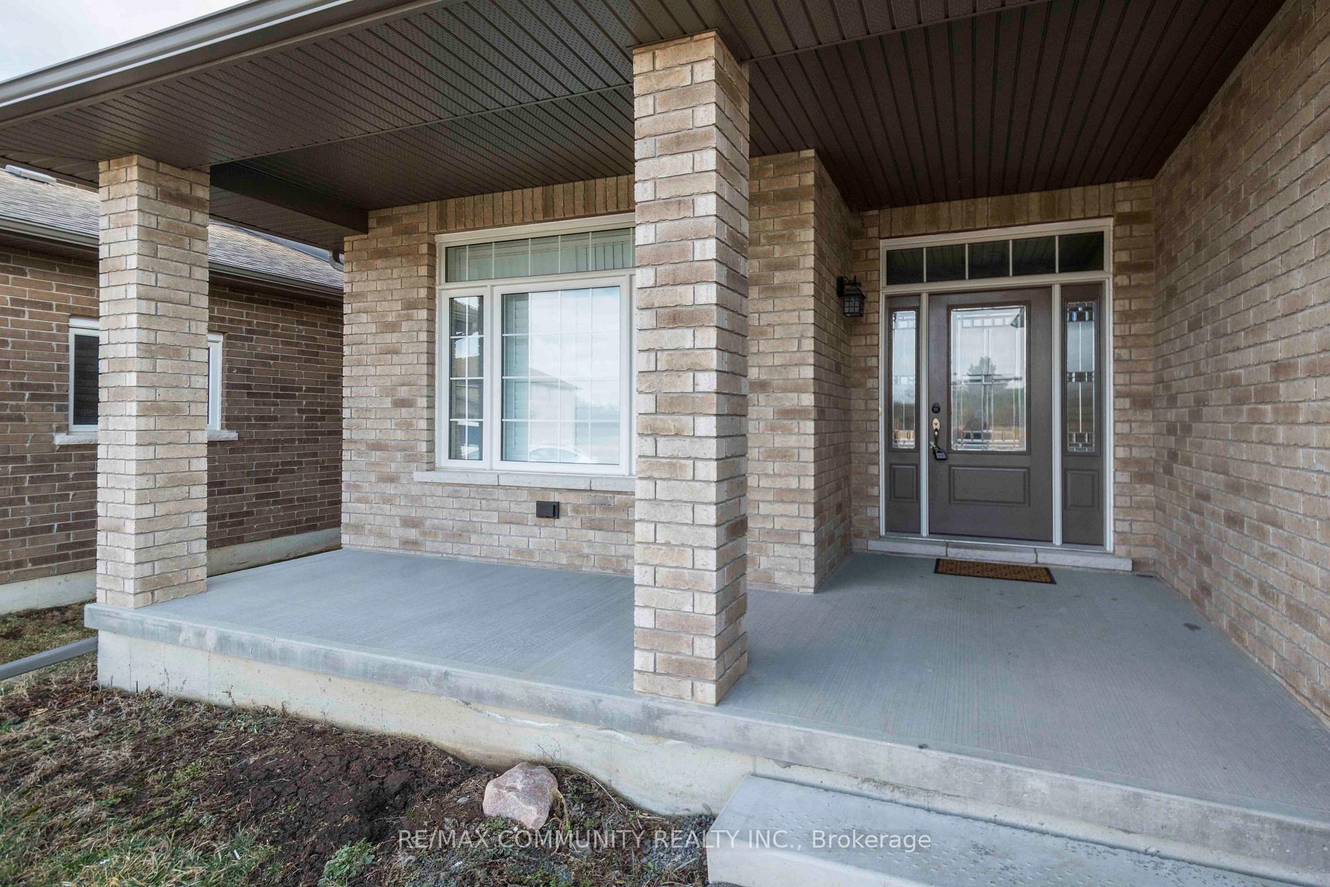 Photo 3 of Unit Main, 19 Bevan Drive, Belleville, Thurlow Ward — HOMEH
