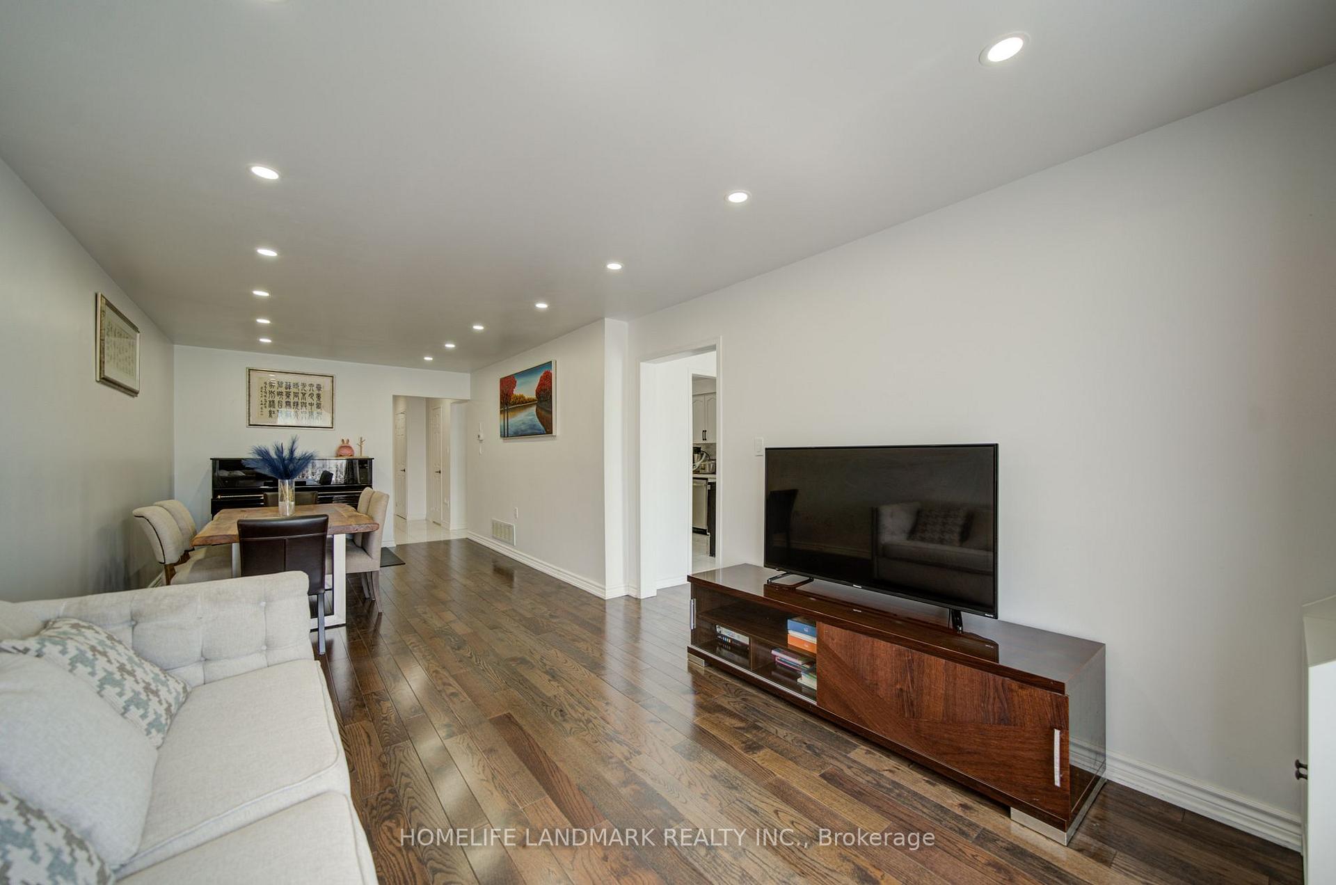 Photo 6 of 65 Shepton Way, Scarborough, Steeles — HOMEH