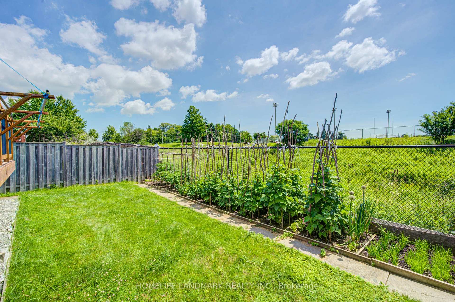 Photo 37 of 65 Shepton Way, Scarborough, Steeles — HOMEH
