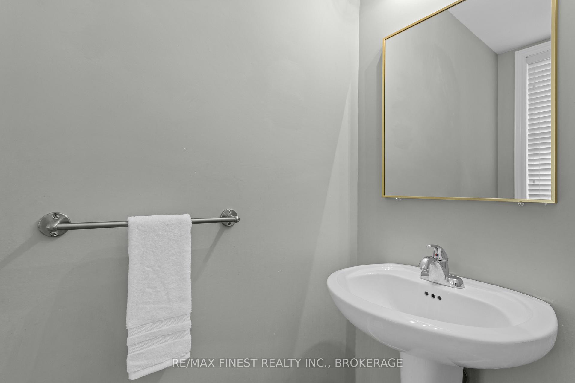 Photo 5 of 893 Ascot Lane, Kingston, Rideau — HOMEH