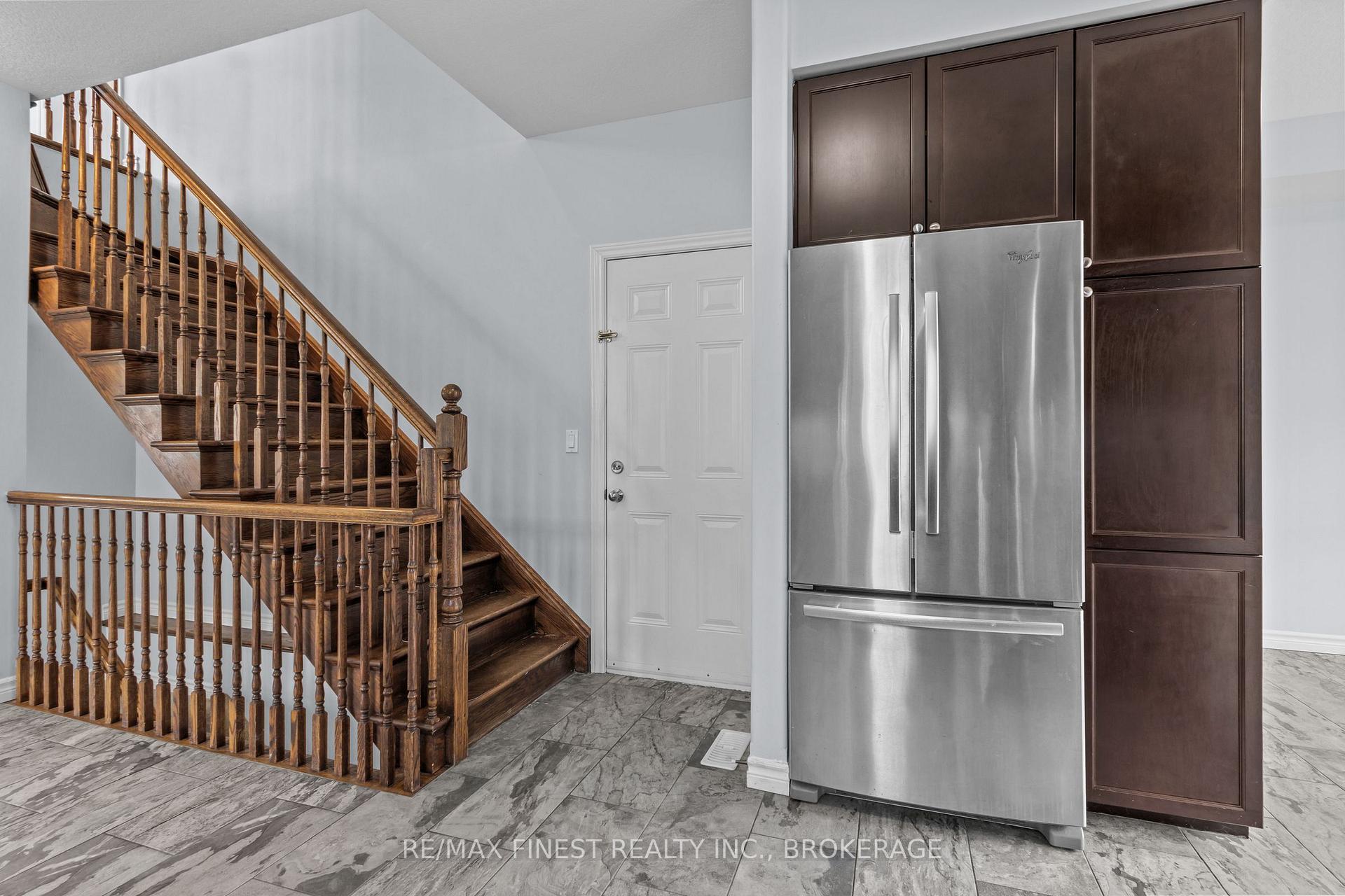Photo 14 of 893 Ascot Lane, Kingston, Rideau — HOMEH