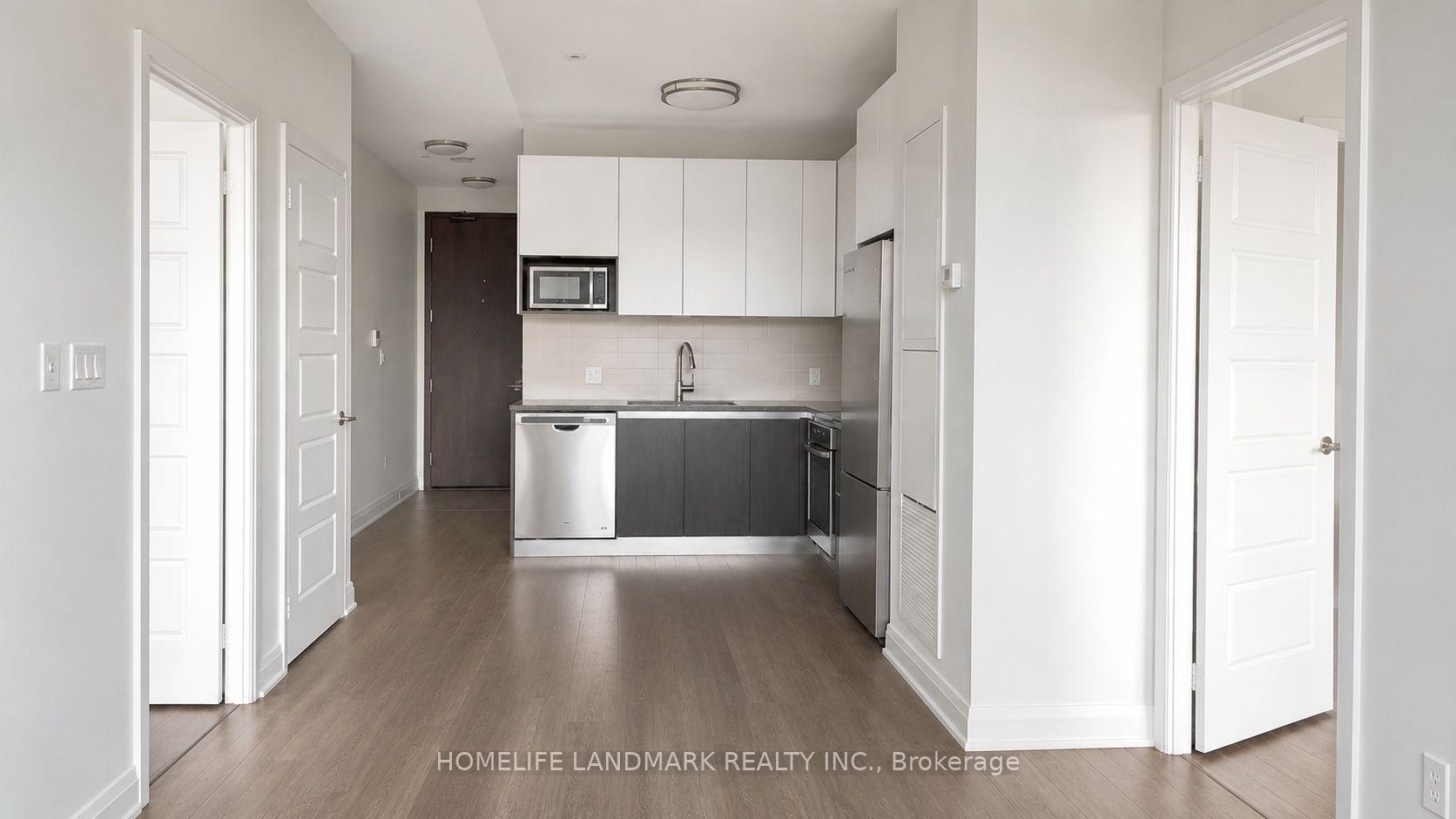 Photo 3 of Unit 819, 15 Water Walk Drive, Markham, Unionville — HOMEH