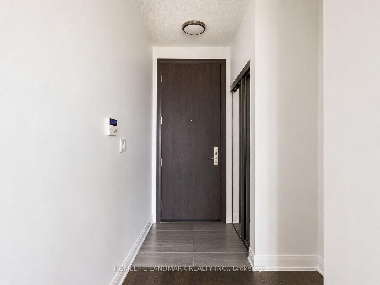 Photo 4 of Unit 819, 15 Water Walk Drive, Markham, Unionville — HOMEH