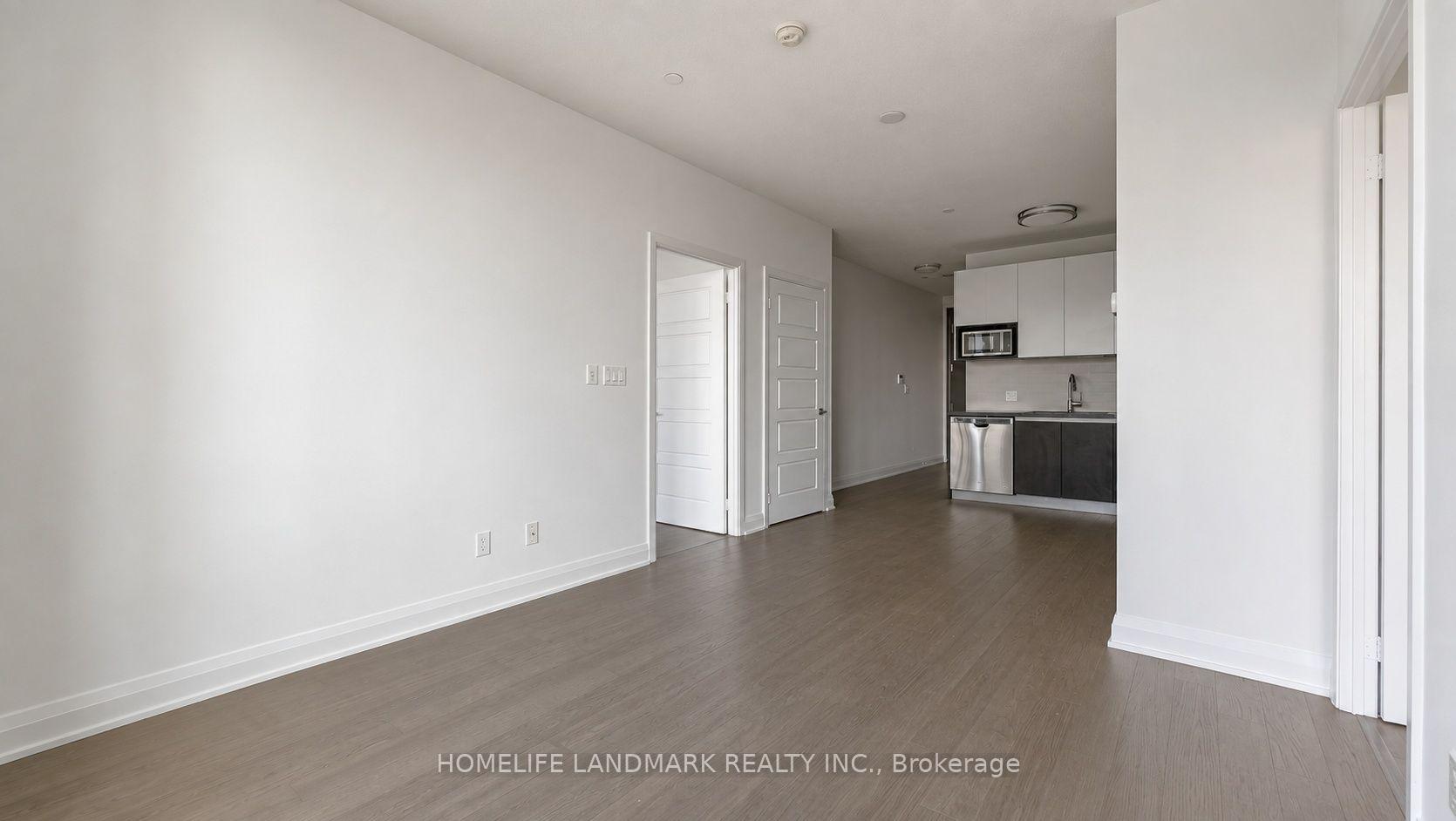 Photo 5 of Unit 819, 15 Water Walk Drive, Markham, Unionville — HOMEH