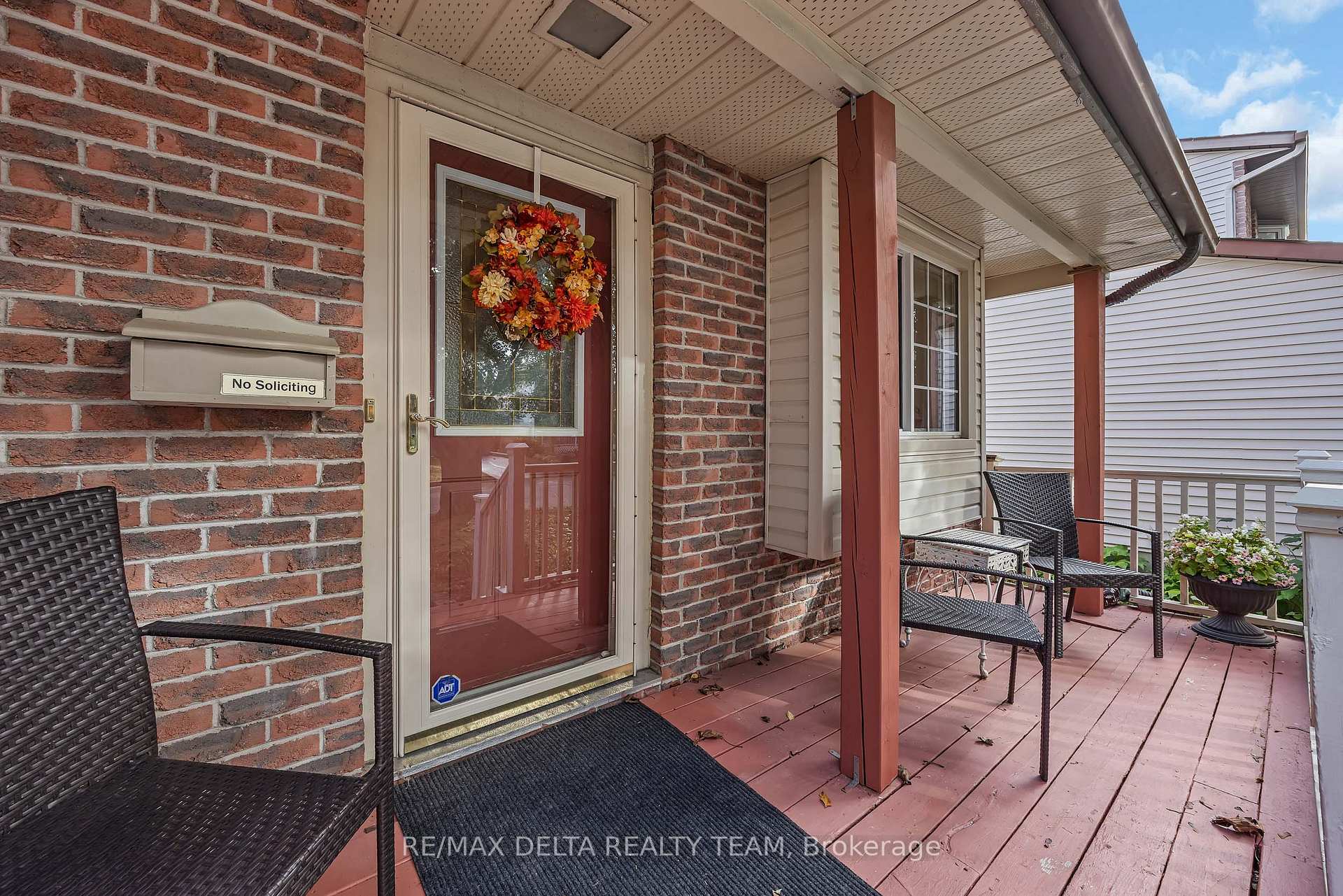Photo 2 of 435 Duvernay Drive, Ottawa, Queenswood Heights South — HOMEH