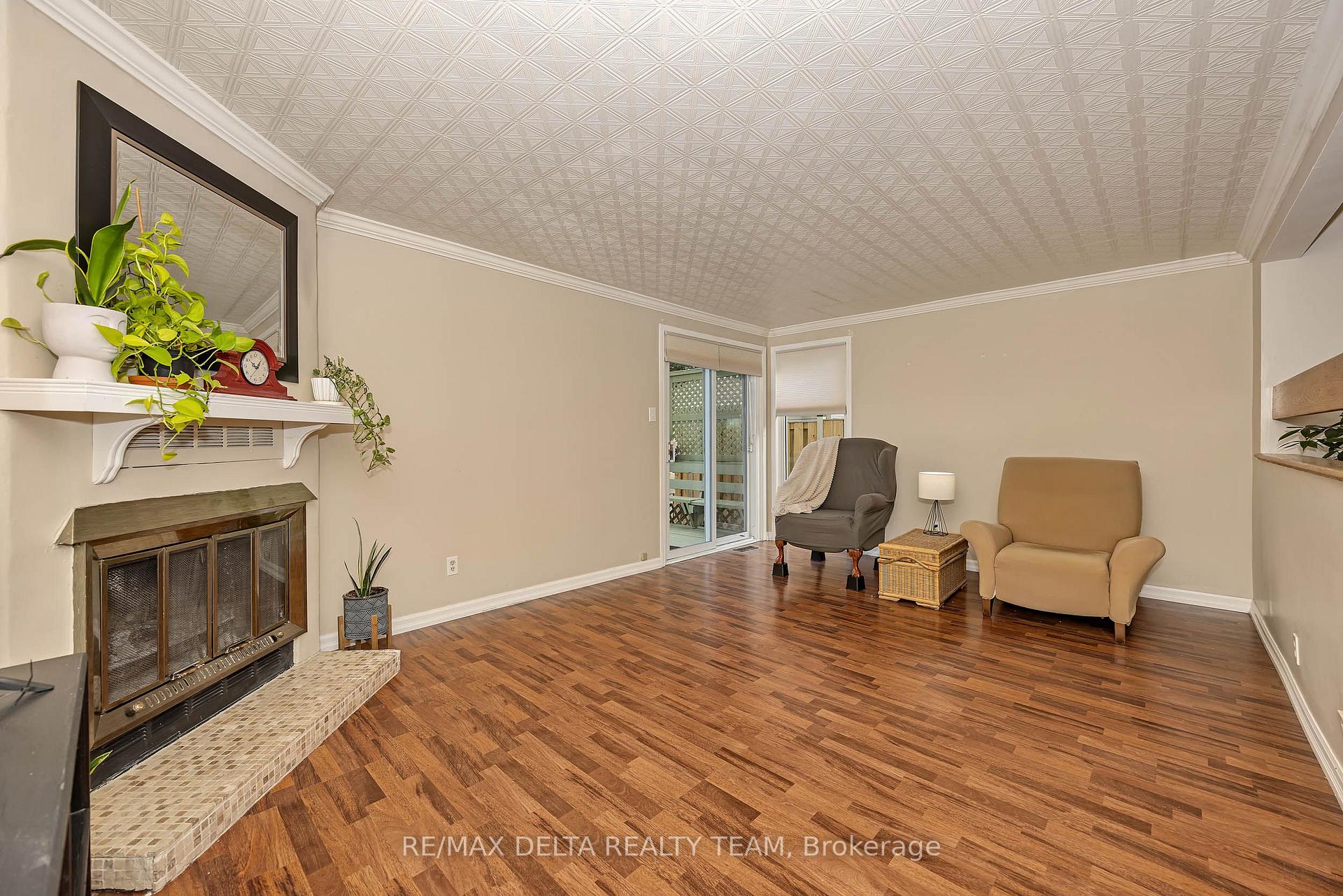 Photo 12 of 435 Duvernay Drive, Ottawa, Queenswood Heights South — HOMEH