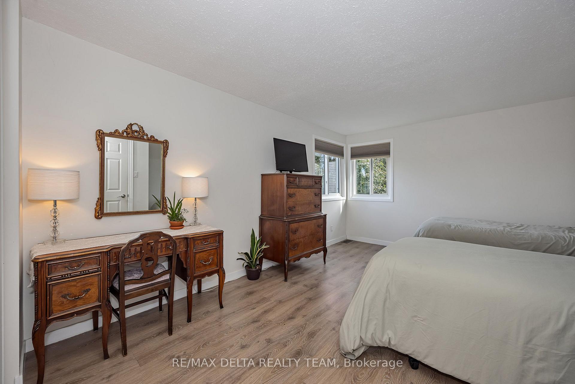 Photo 21 of 435 Duvernay Drive, Ottawa, Queenswood Heights South — HOMEH