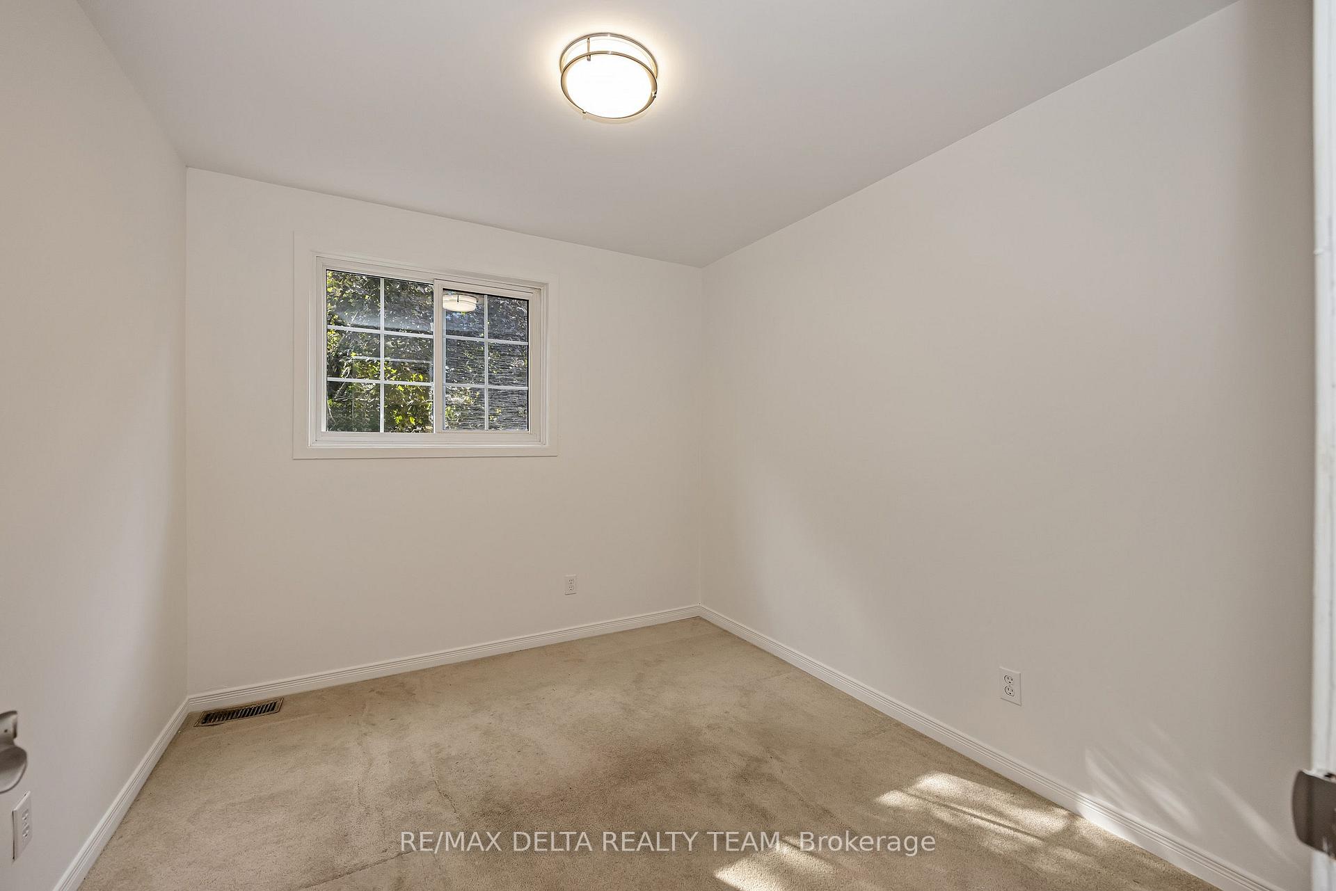 Photo 24 of 435 Duvernay Drive, Ottawa, Queenswood Heights South — HOMEH