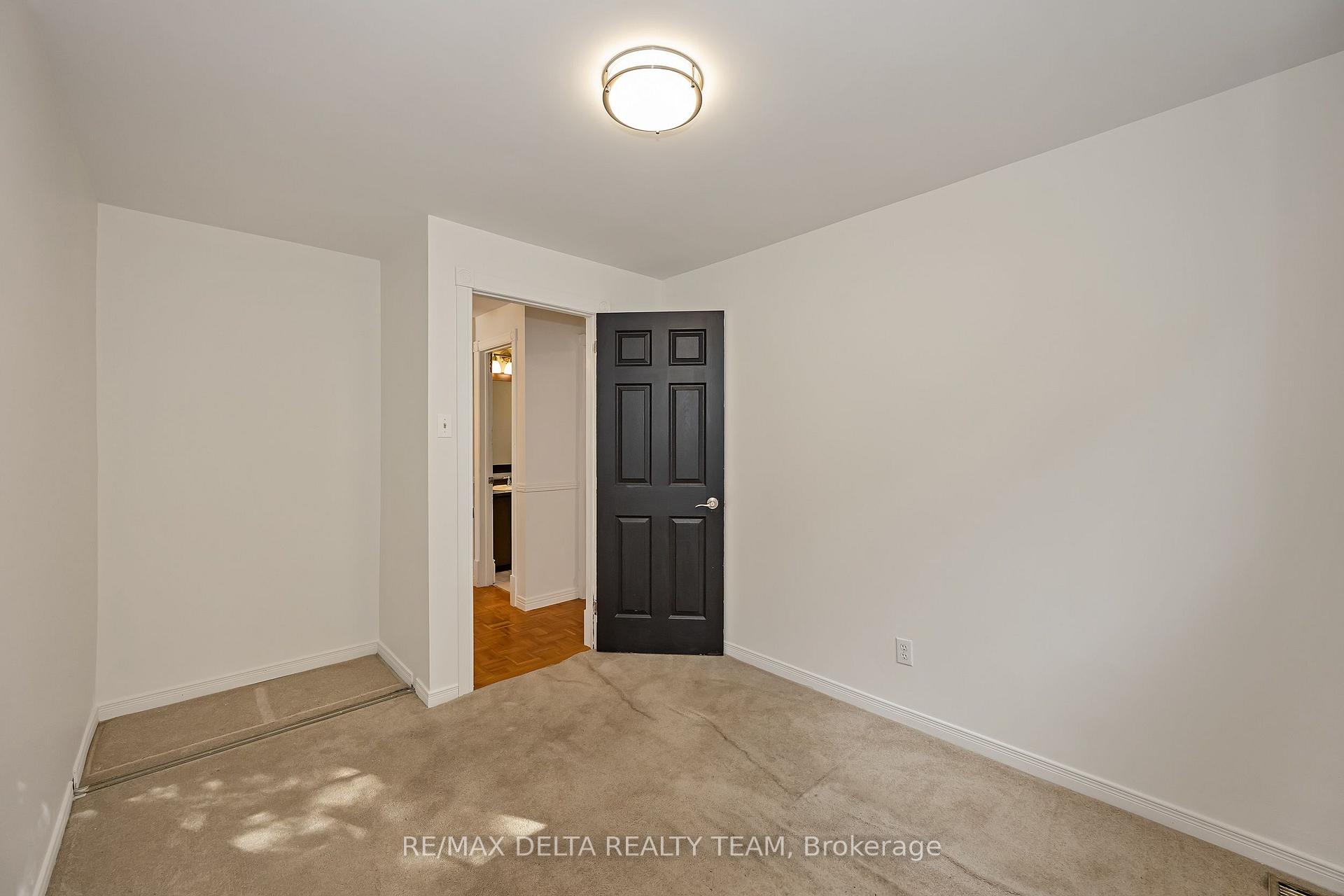 Photo 25 of 435 Duvernay Drive, Ottawa, Queenswood Heights South — HOMEH