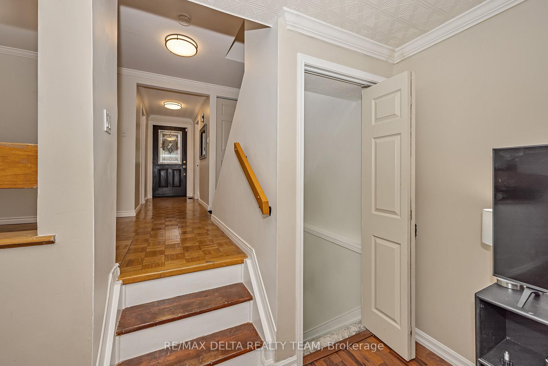 Photo 27 of 435 Duvernay Drive, Ottawa, Queenswood Heights South — HOMEH