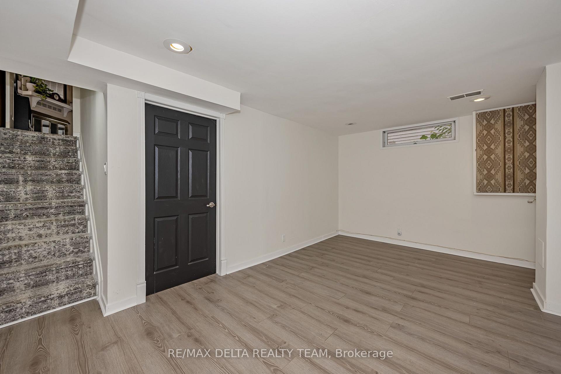 Photo 31 of 435 Duvernay Drive, Ottawa, Queenswood Heights South — HOMEH
