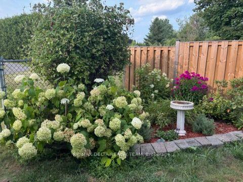 Photo 43 of 435 Duvernay Drive, Ottawa, Queenswood Heights South — HOMEH