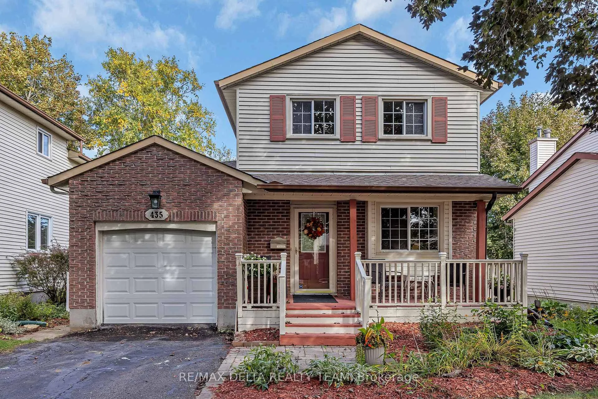 Photo 3 of 435 Duvernay Drive, Ottawa, Queenswood Heights South — HOMEH