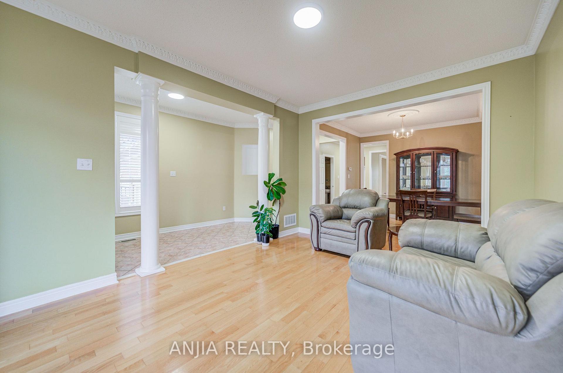 Photo 10 of 23 Ayhart Street E, Markham, Wismer — HOMEH