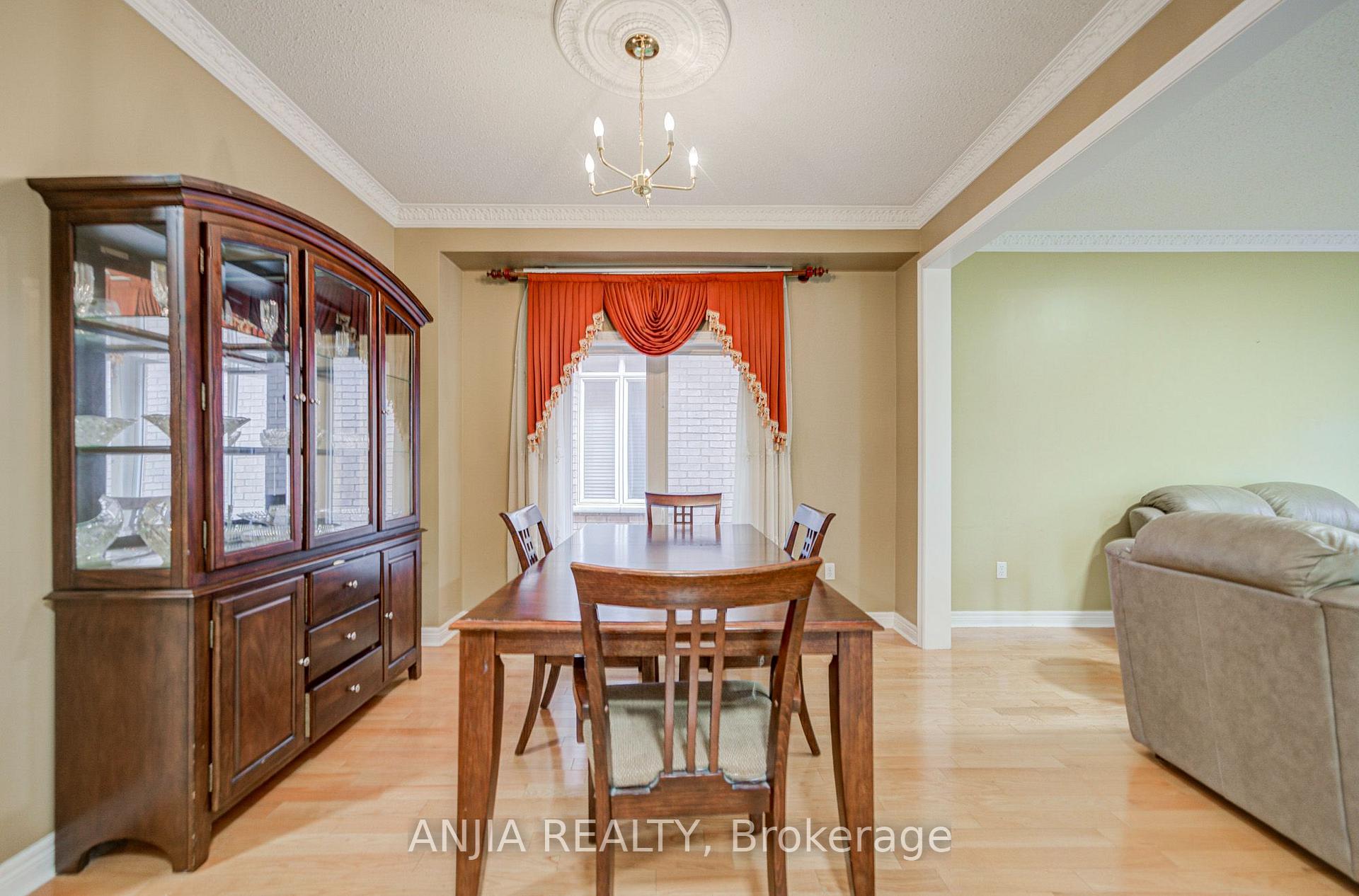 Photo 12 of 23 Ayhart Street E, Markham, Wismer — HOMEH