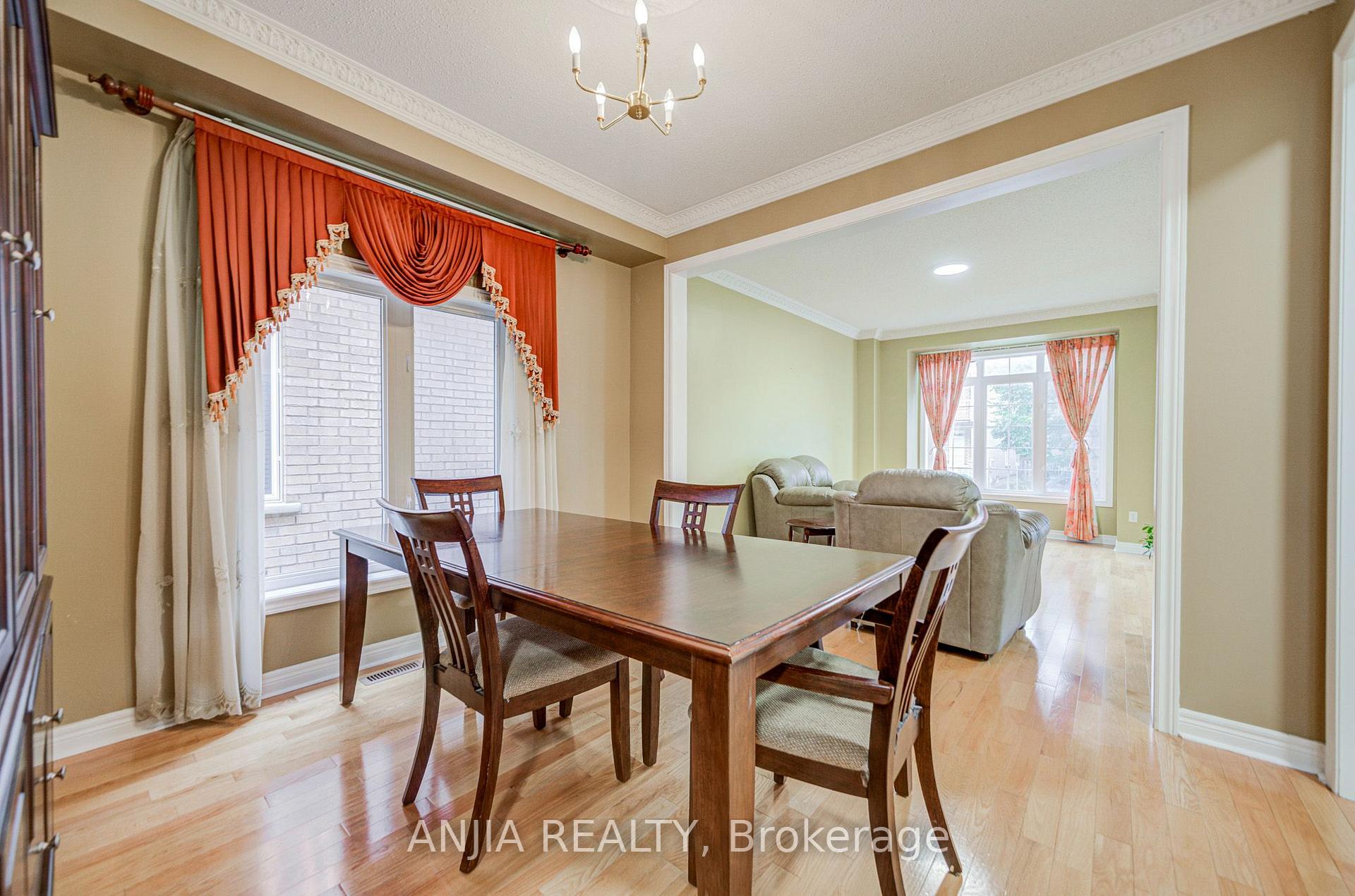 Photo 13 of 23 Ayhart Street E, Markham, Wismer — HOMEH