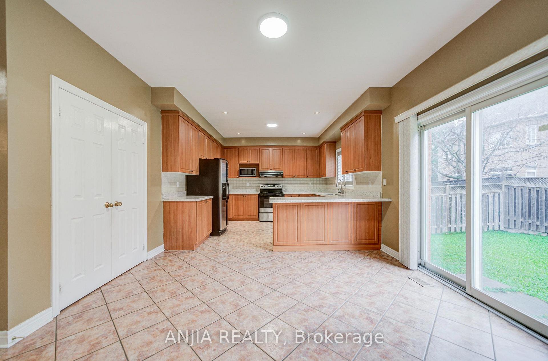 Photo 20 of 23 Ayhart Street E, Markham, Wismer — HOMEH