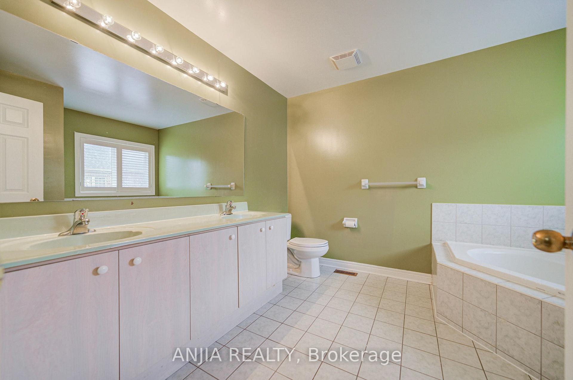 Photo 45 of 23 Ayhart Street E, Markham, Wismer — HOMEH