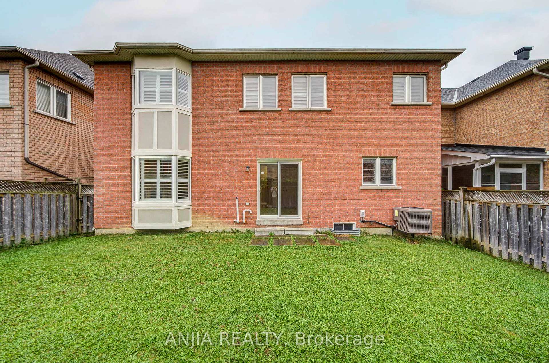 Photo 49 of 23 Ayhart Street E, Markham, Wismer — HOMEH