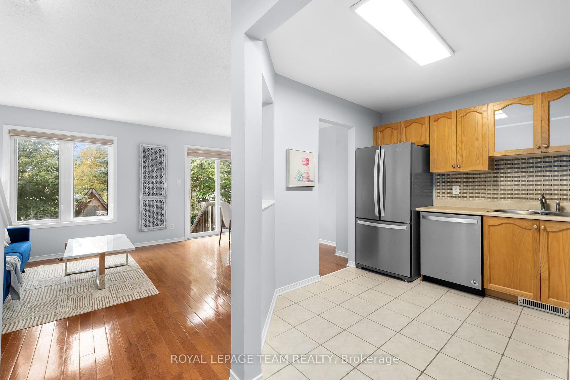 Photo 5 of 155 Oakfield Crescent, Ottawa, Barrhaven - Longfields — HOMEH