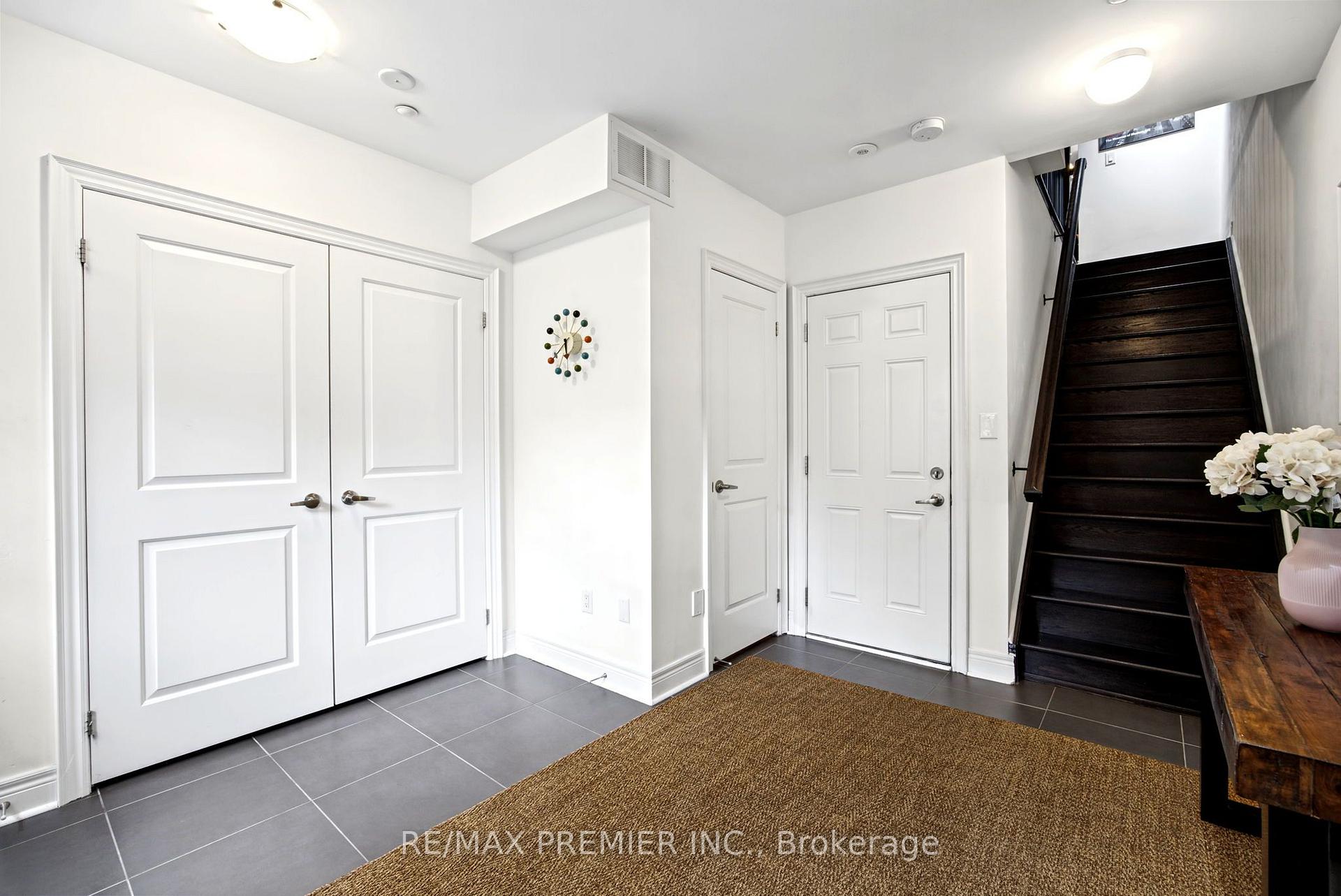 Photo 20 of 37 Nease Lane, Vaughan, West Woodbridge — HOMEH