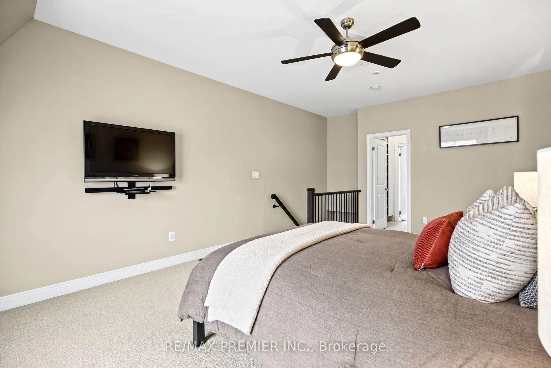 Photo 79 of 37 Nease Lane, Vaughan, West Woodbridge — HOMEH