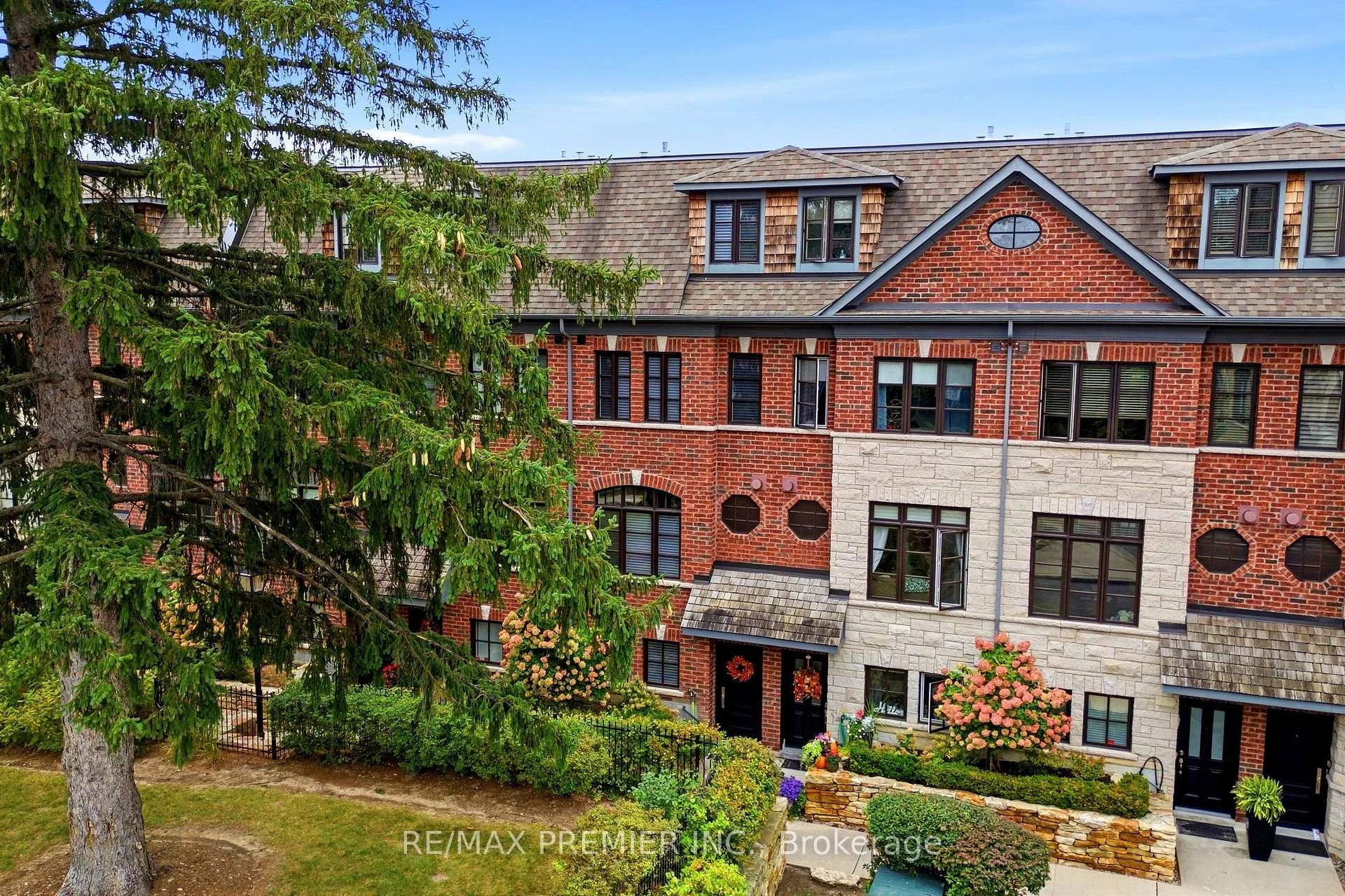 Photo 9 of 37 Nease Lane, Vaughan, West Woodbridge — HOMEH